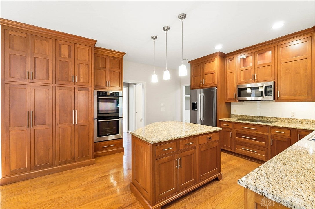 Dayton, Ohio, 45458, United States, 5 Bedrooms Bedrooms, ,4 BathroomsBathrooms,Residential,For Sale,1975816