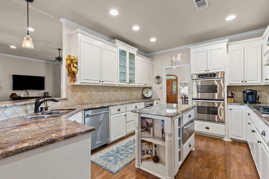 Waco, Texas, 76708, United States, 4 Bedrooms Bedrooms, ,4 BathroomsBathrooms,Residential,For Sale,1989175