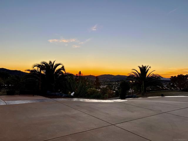 Lakeside, California, 92040, United States, 4 Bedrooms Bedrooms, ,4 BathroomsBathrooms,Residential,For Sale,1828721