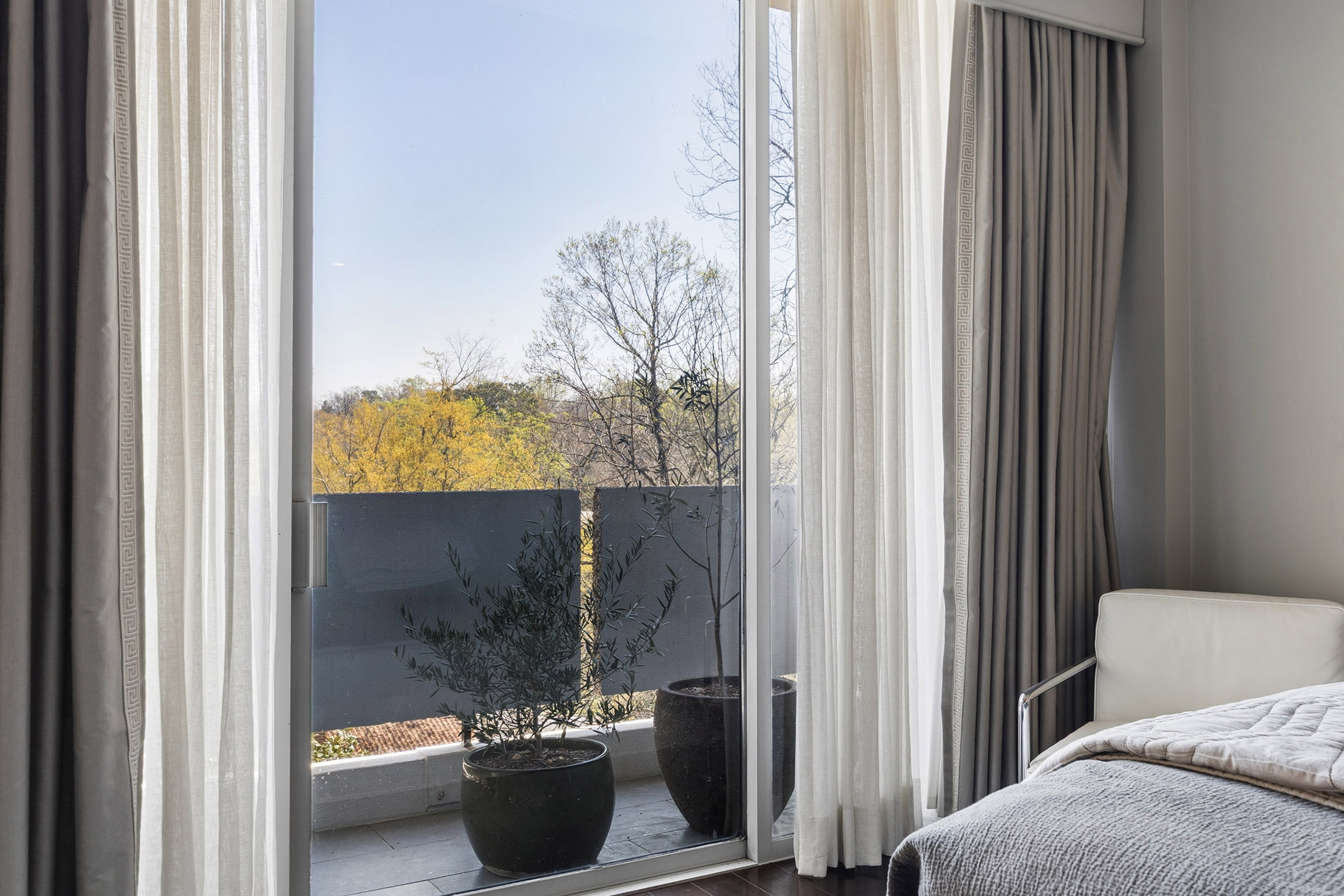  Easy Living at Plaza Towers - 物件實景