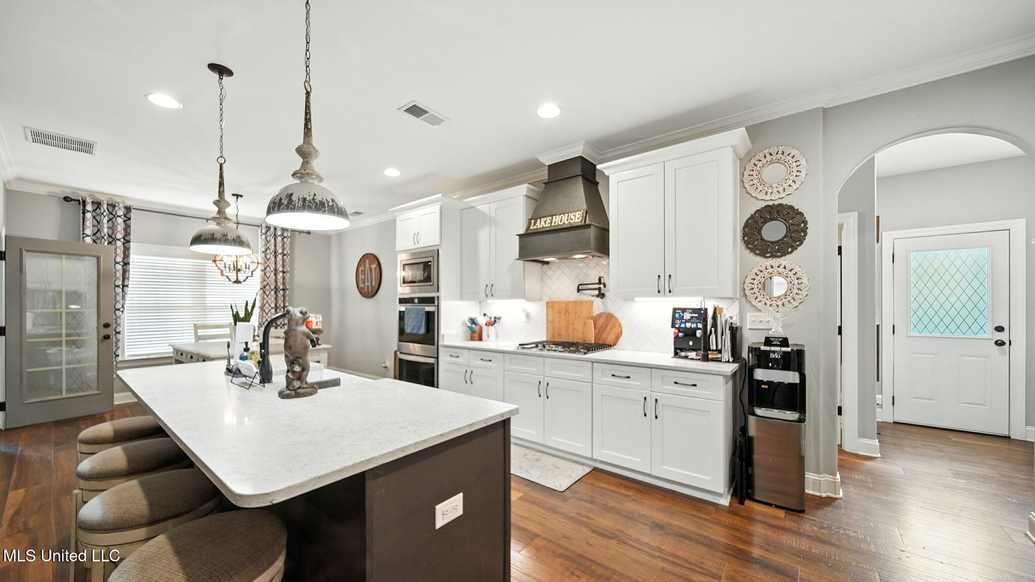 Hernando, Mississippi, 38632, United States, 4 Bedrooms Bedrooms, ,3 BathroomsBathrooms,Residential,For Sale,1978429