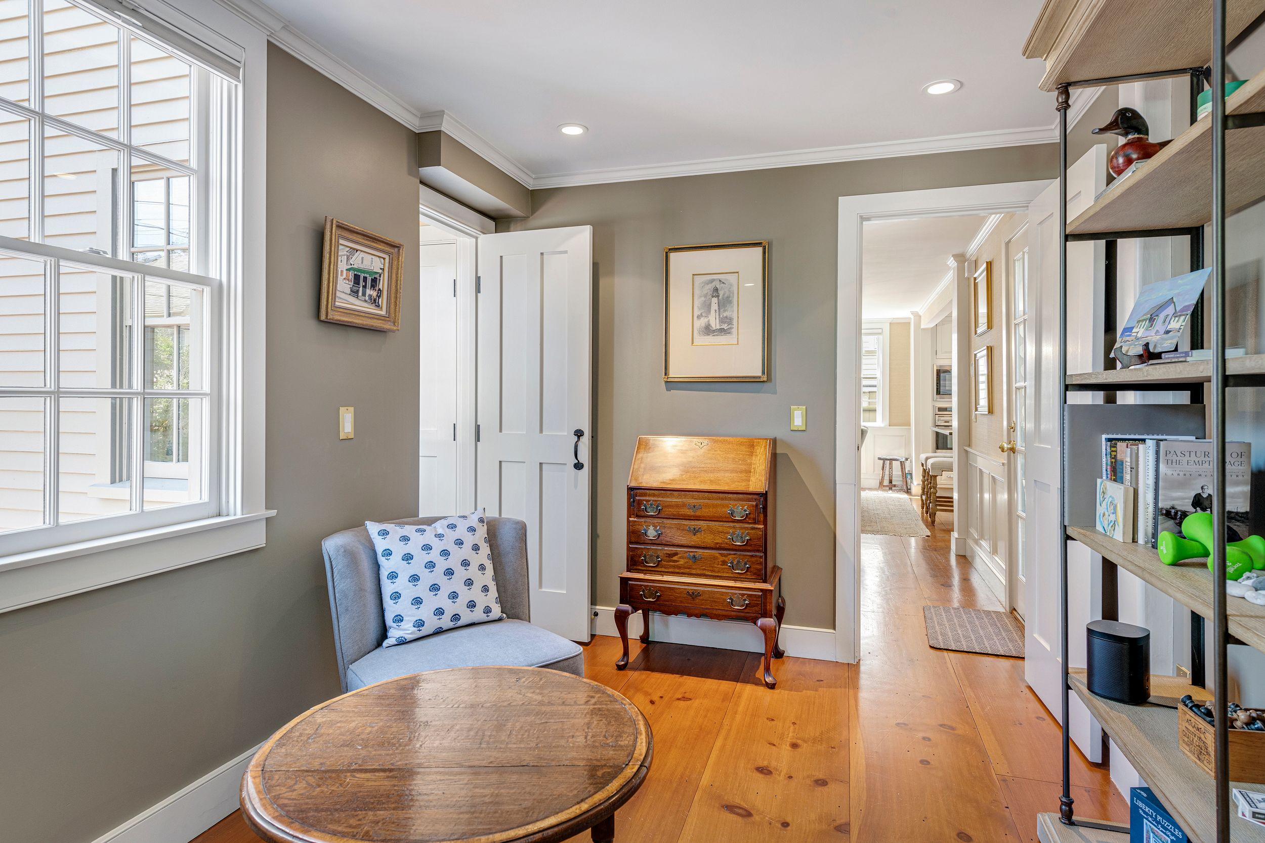  Exquisitely Renovated Home One Block from Water - 物件實景