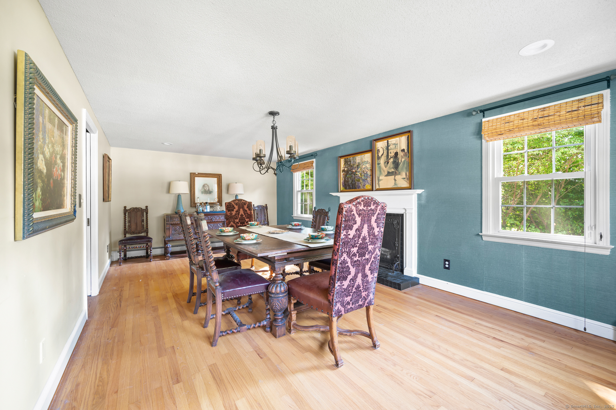 Manchester, Connecticut, 06040, United States, 4 Bedrooms Bedrooms, ,4 BathroomsBathrooms,Residential,For Sale,1988366