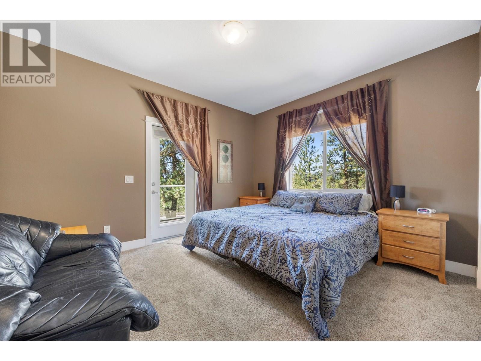 KELOWNA, British Columbia, V1X 7V3, CA, 4 Bedrooms Bedrooms, ,2 BathroomsBathrooms,Residential,For Sale,1948769