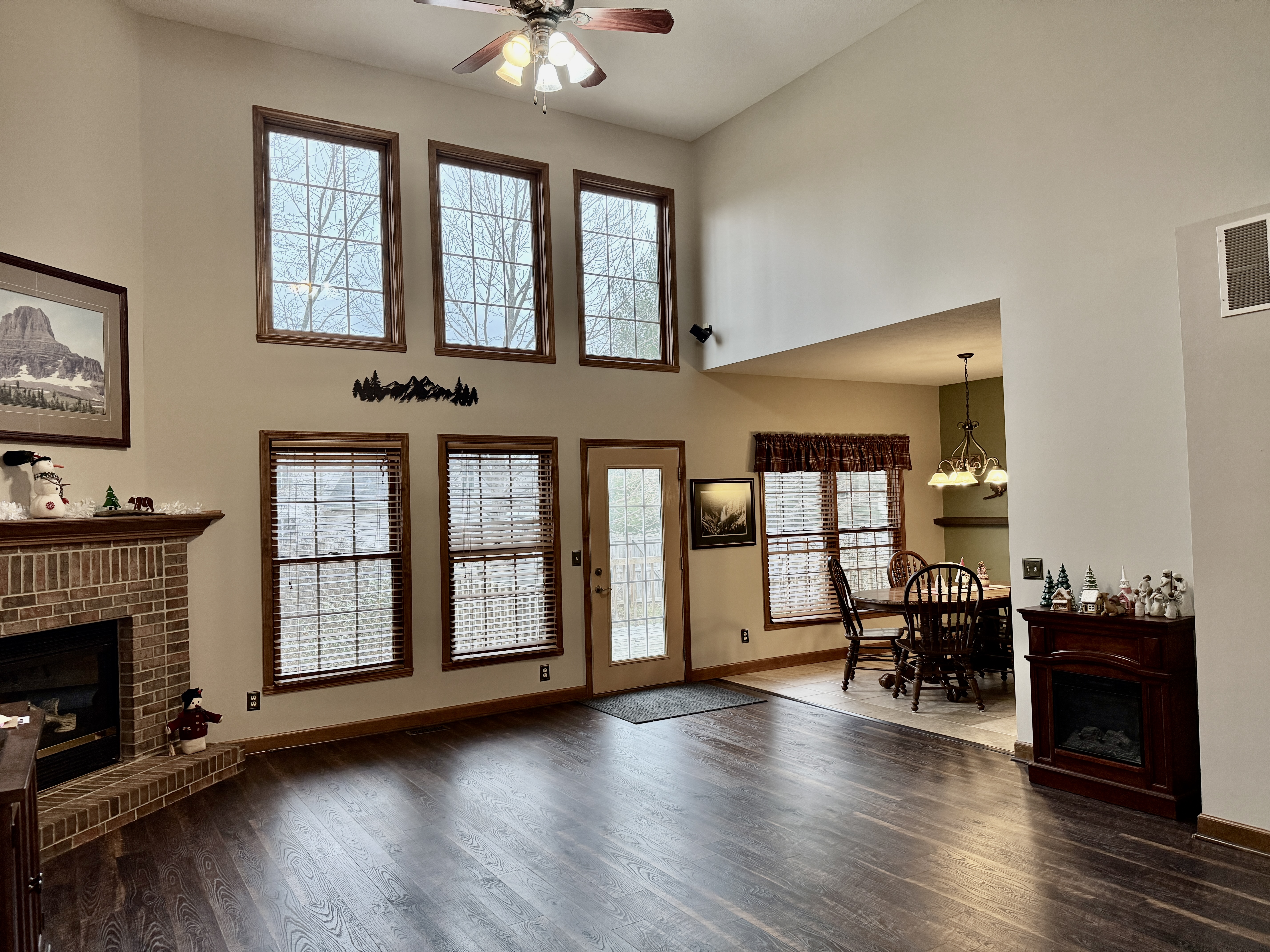 Terre Haute, Indiana, 47802, United States, 4 Bedrooms Bedrooms, ,4 BathroomsBathrooms,Residential,For Sale,2005996