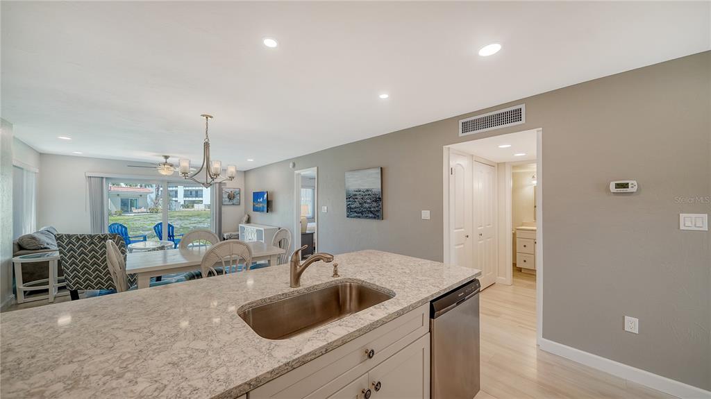 Longboat Key, Florida, 34228, United States, 2 Bedrooms Bedrooms, ,2 BathroomsBathrooms,Residential,For Sale,1993479