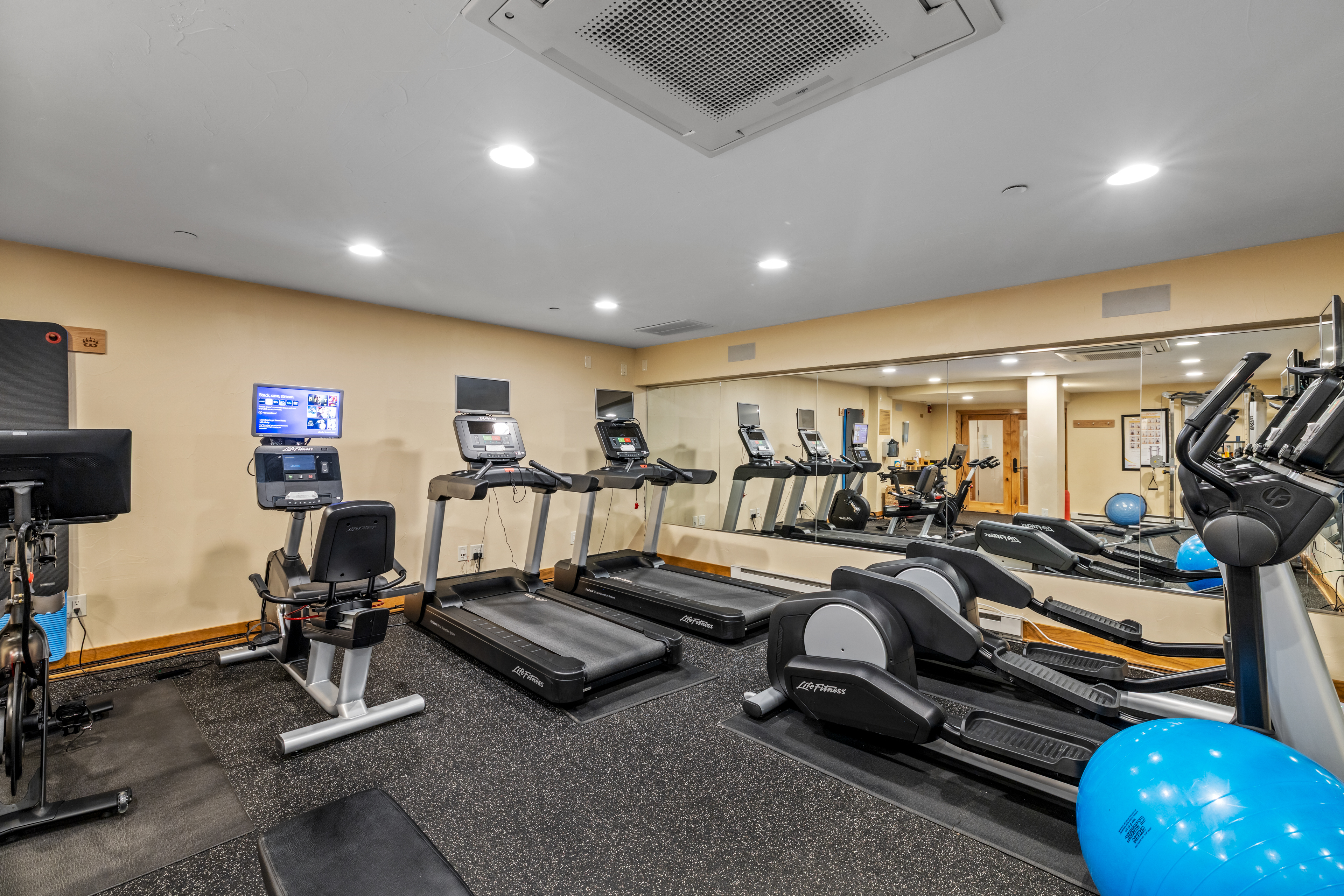  2420 Ski Trail Lane, Steamboat Springs, CO, 80487 - 物件實景