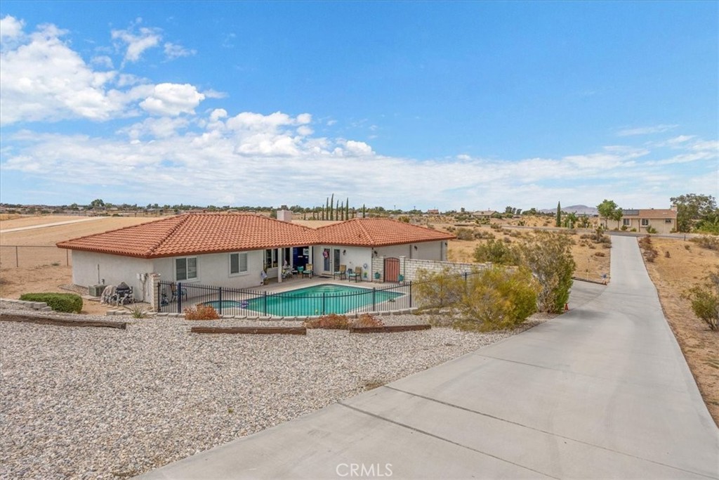 Hesperia, California, 92345, United States, 6 Bedrooms Bedrooms, ,4 BathroomsBathrooms,Residential,For Sale,1942920