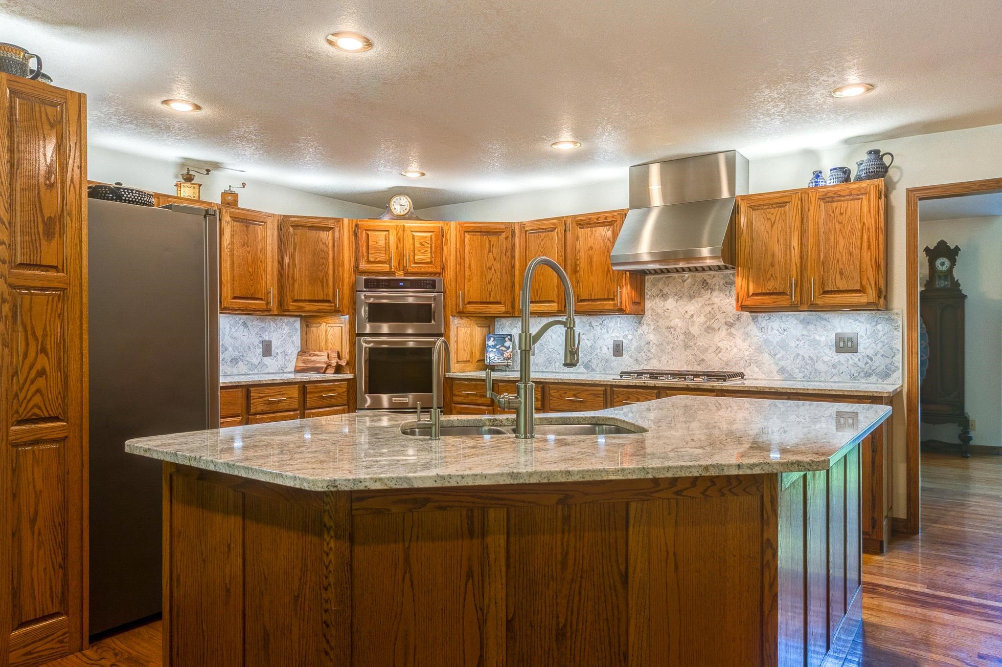 Abilene, Kansas, 67410, United States, 4 Bedrooms Bedrooms, ,4 BathroomsBathrooms,Residential,For Sale,1817702