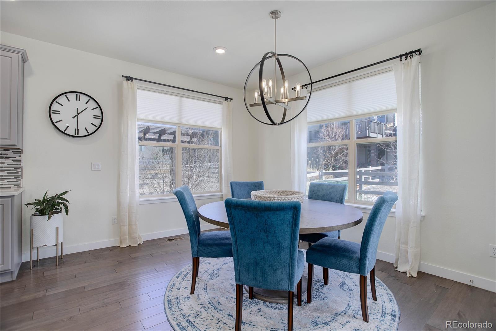 Littleton, Colorado, 80125, United States, 4 Bedrooms Bedrooms, ,3 BathroomsBathrooms,Residential,For Sale,1735899