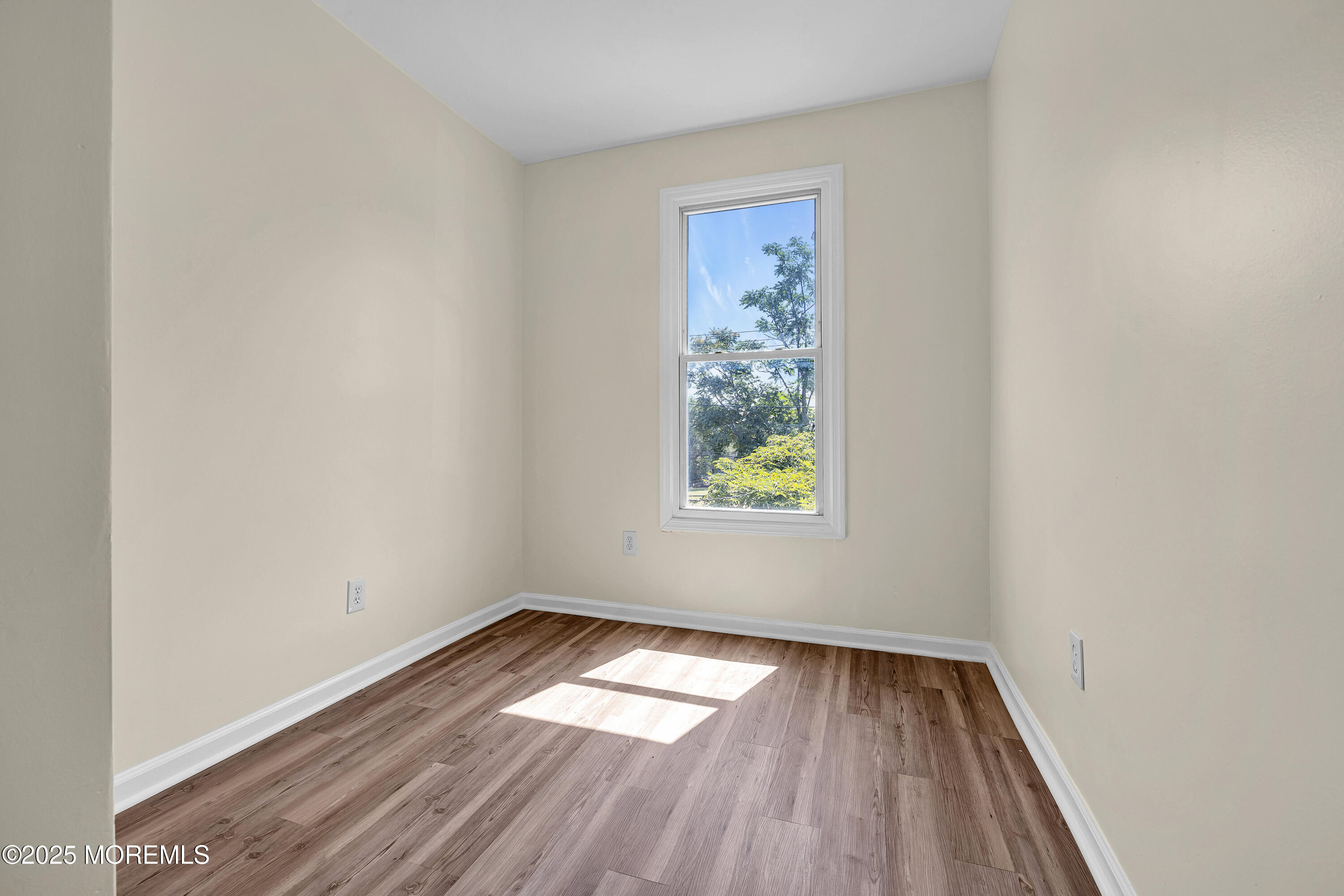 Newark, New Jersey, 07107, United States, 6 Bedrooms Bedrooms, ,3 BathroomsBathrooms,Residential,For Sale,1937916