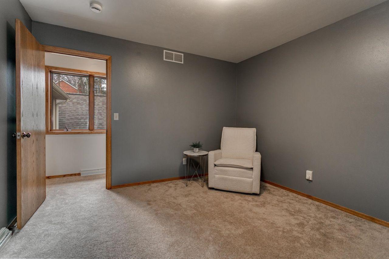 GREEN BAY, Wisconsin, 54313, United States, 5 Bedrooms Bedrooms, ,4 BathroomsBathrooms,Residential,For Sale,1768354