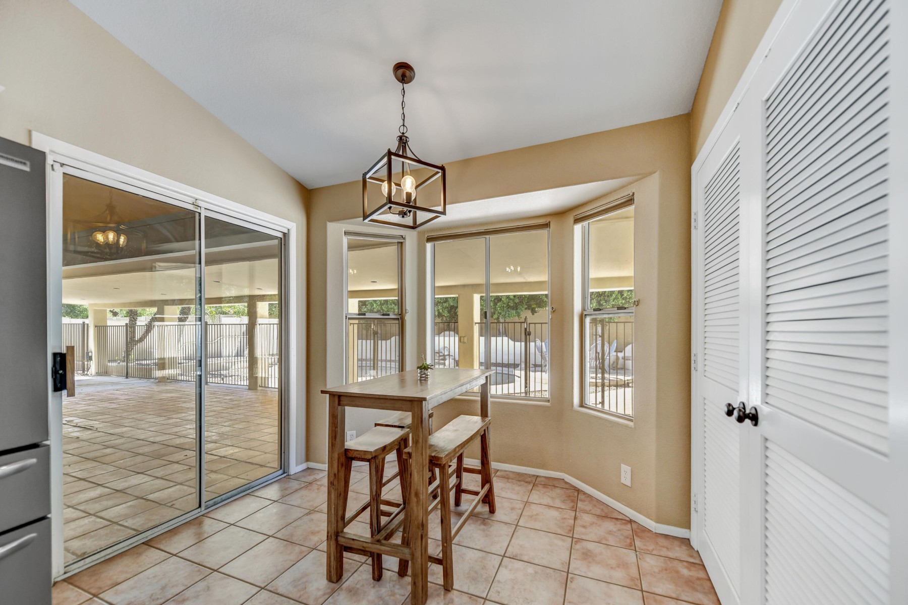  Camelot Village - 物件實景