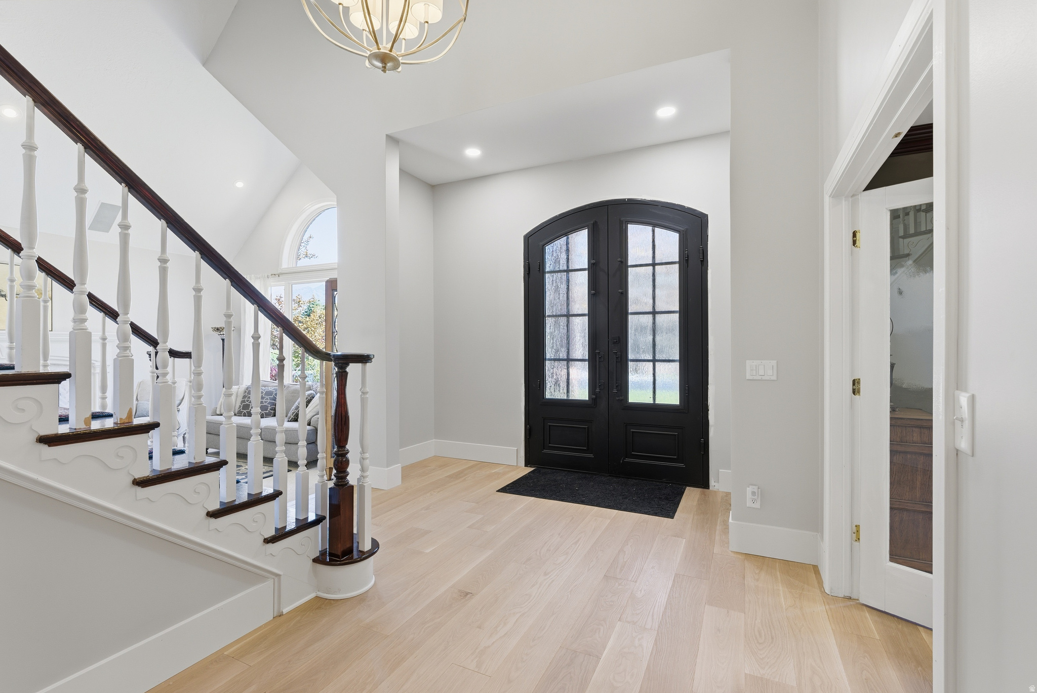 Sandy, Utah, 84092, United States, 5 Bedrooms Bedrooms, ,4 BathroomsBathrooms,Residential,For Sale,1994417