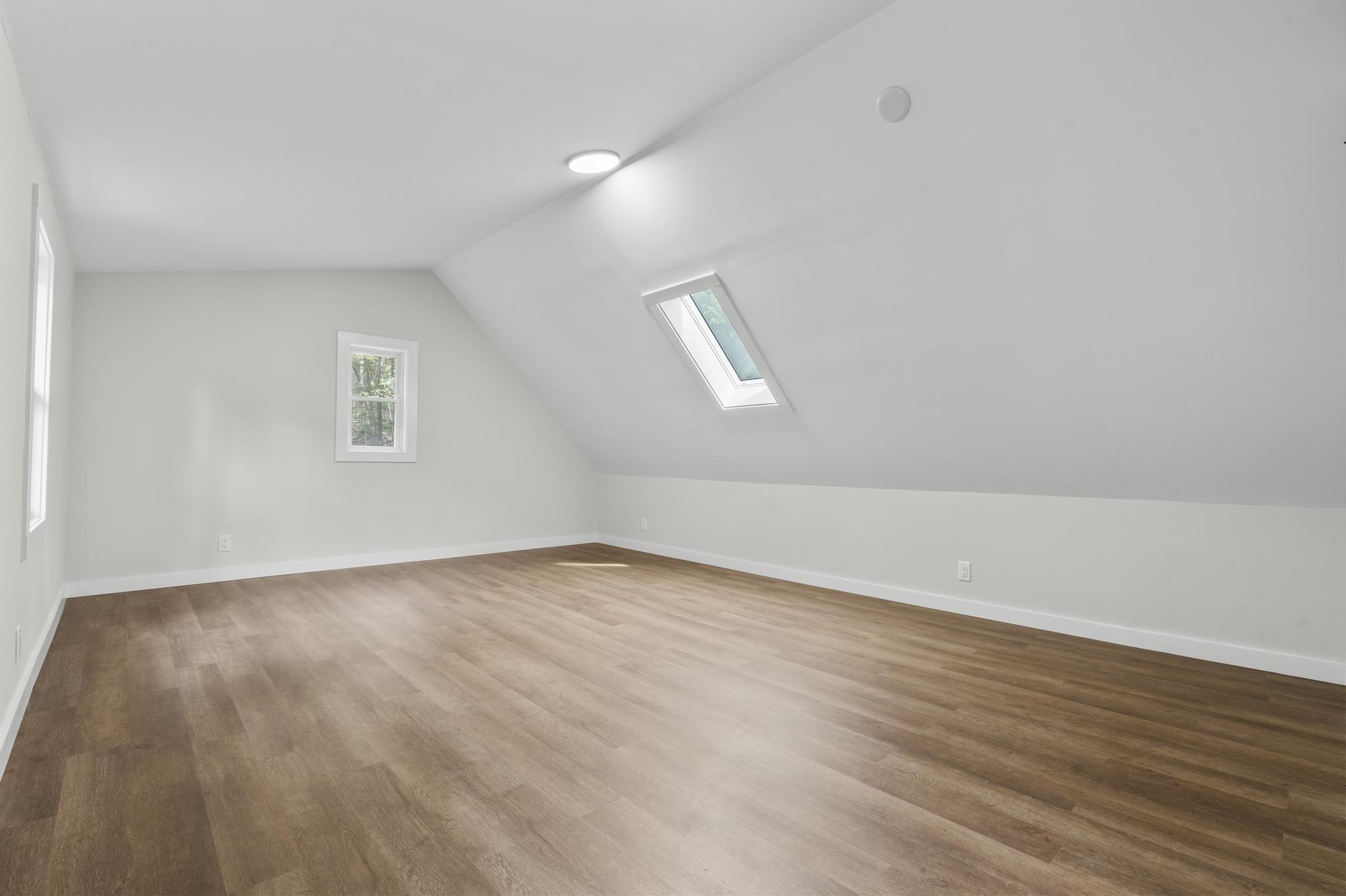 Newtown, Connecticut, 06482, United States, 4 Bedrooms Bedrooms, ,3 BathroomsBathrooms,Residential,For Sale,1991779