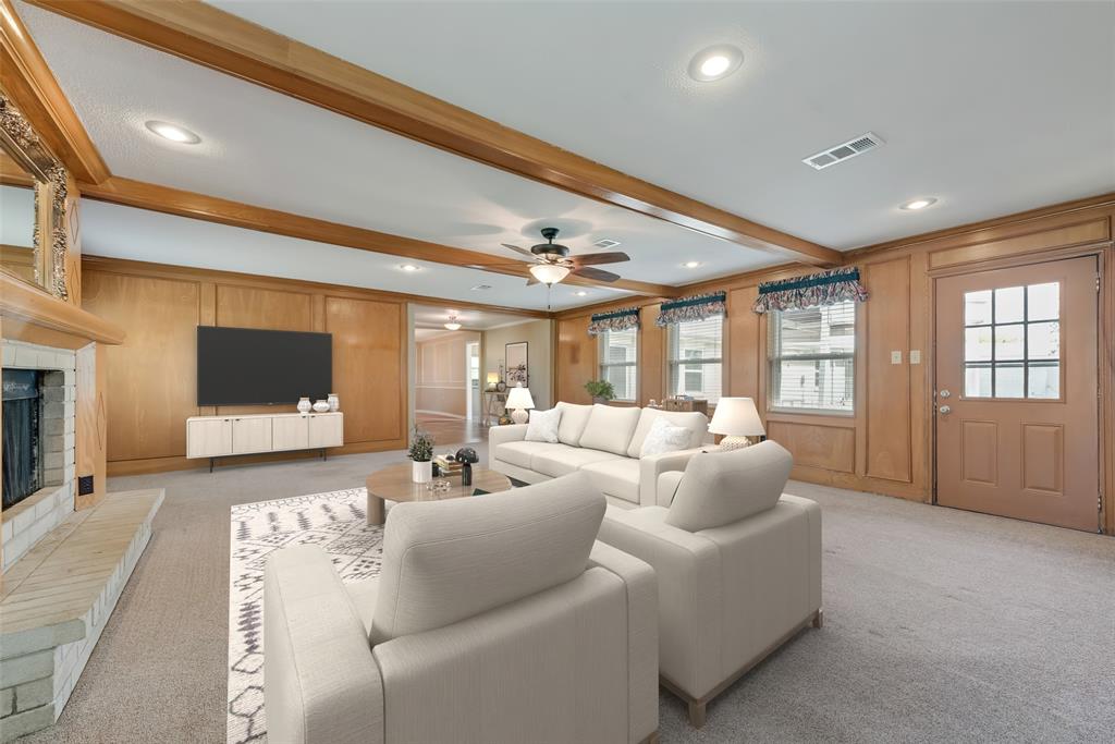 Kaufman, Texas, 75142, United States, 5 Bedrooms Bedrooms, ,3 BathroomsBathrooms,Residential,For Sale,1901680