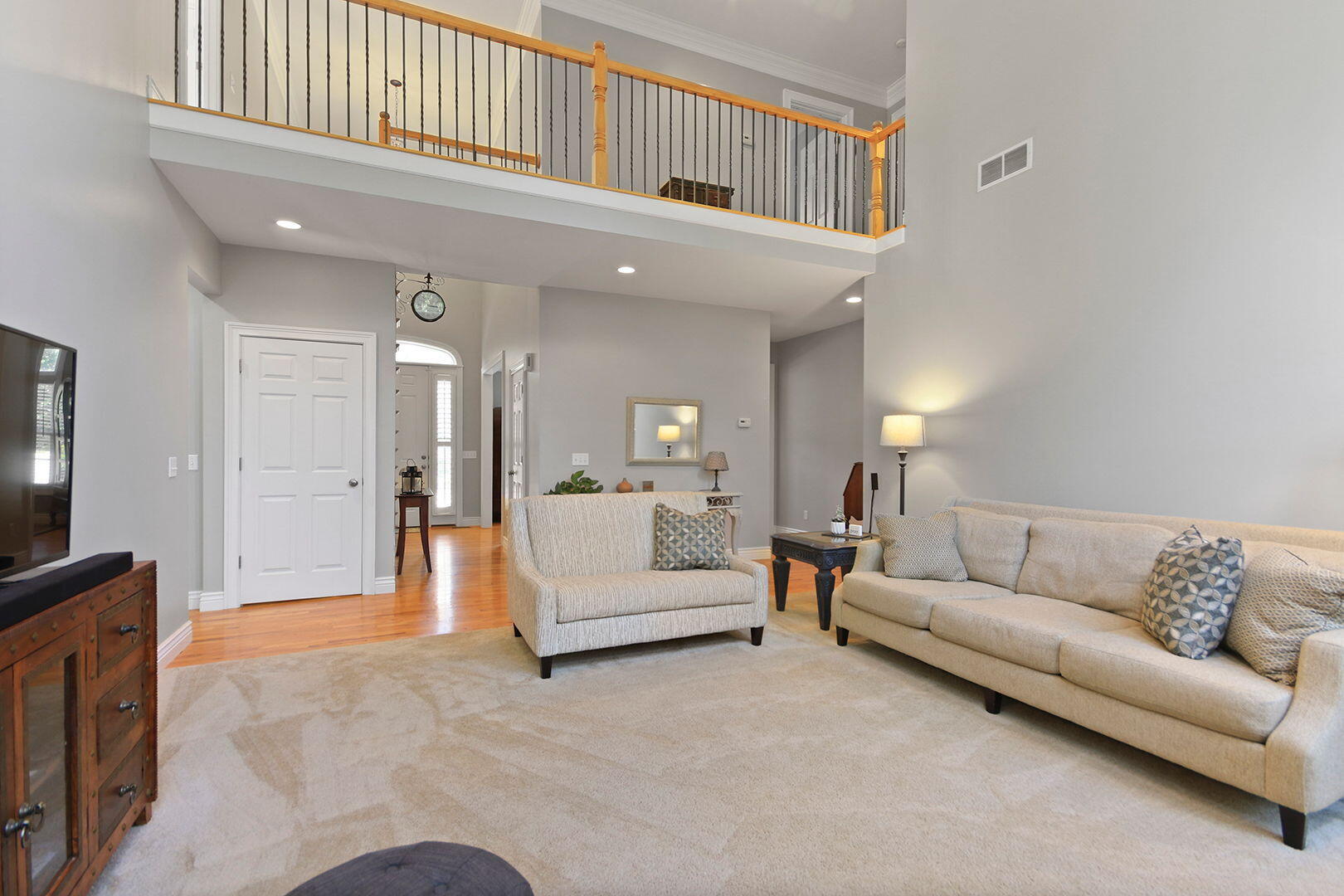 COLUMBIA, Missouri, 65203, United States, 5 Bedrooms Bedrooms, ,4 BathroomsBathrooms,Residential,For Sale,1983136