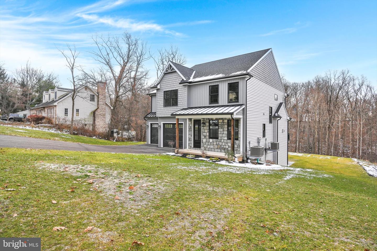 NEW CUMBERLAND, Pennsylvania, 17070, United States, 4 Bedrooms Bedrooms, ,4 BathroomsBathrooms,Residential,For Sale,2005411