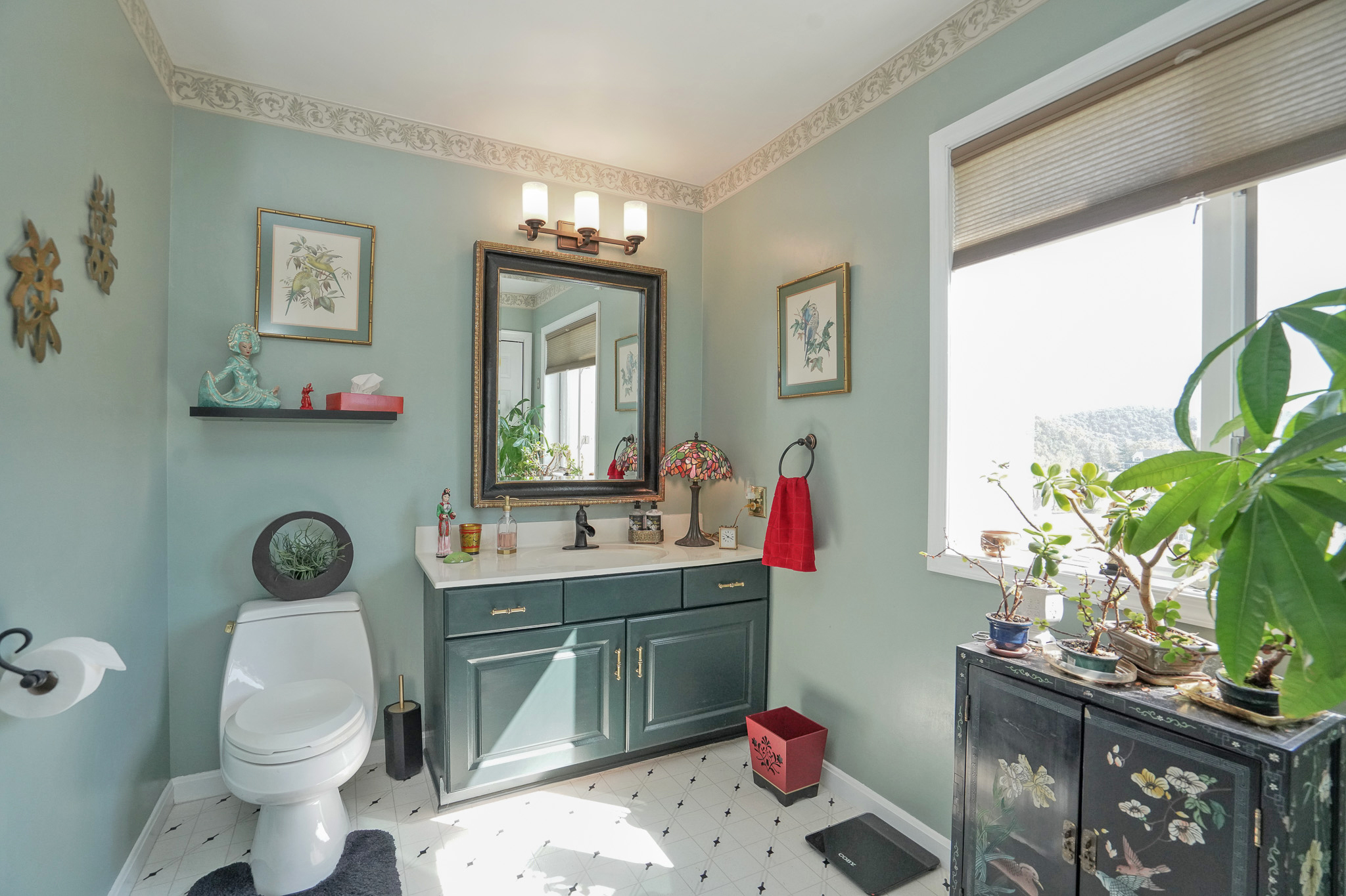 Tamaqua, Pennsylvania, 18252, United States, 4 Bedrooms Bedrooms, ,3 BathroomsBathrooms,Residential,For Sale,1980068