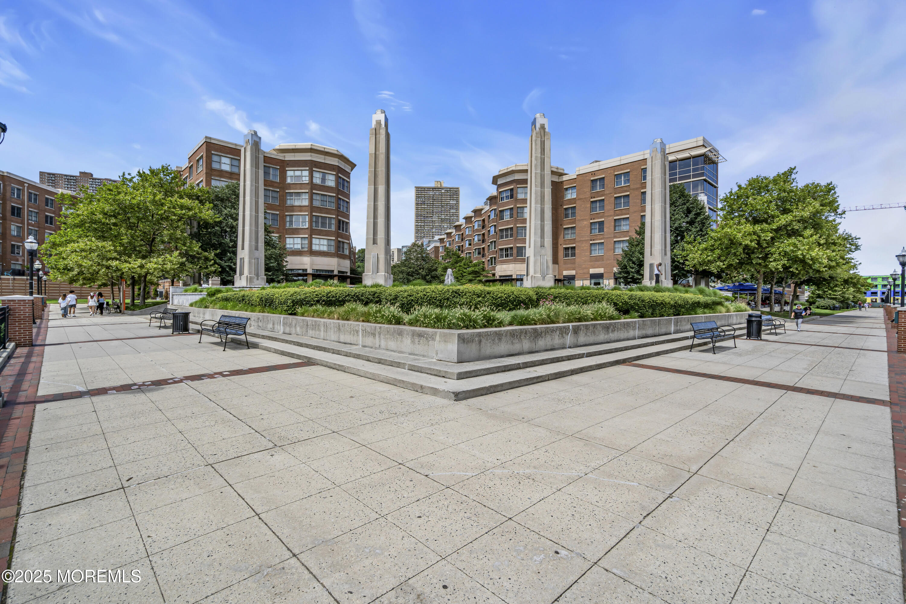 West New York, New Jersey, 07093, United States, 2 Bedrooms Bedrooms, ,2 BathroomsBathrooms,Residential,For Sale,1928927