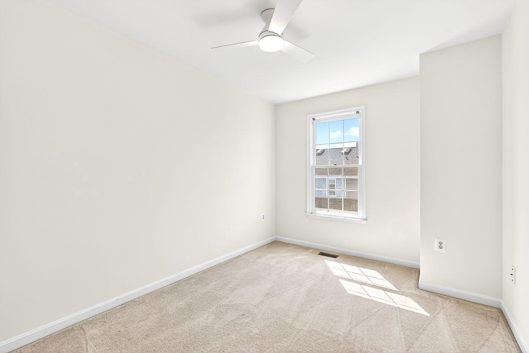  7025 Bentley Mill Place, Alexandria, VA, 22315 - 物件實景