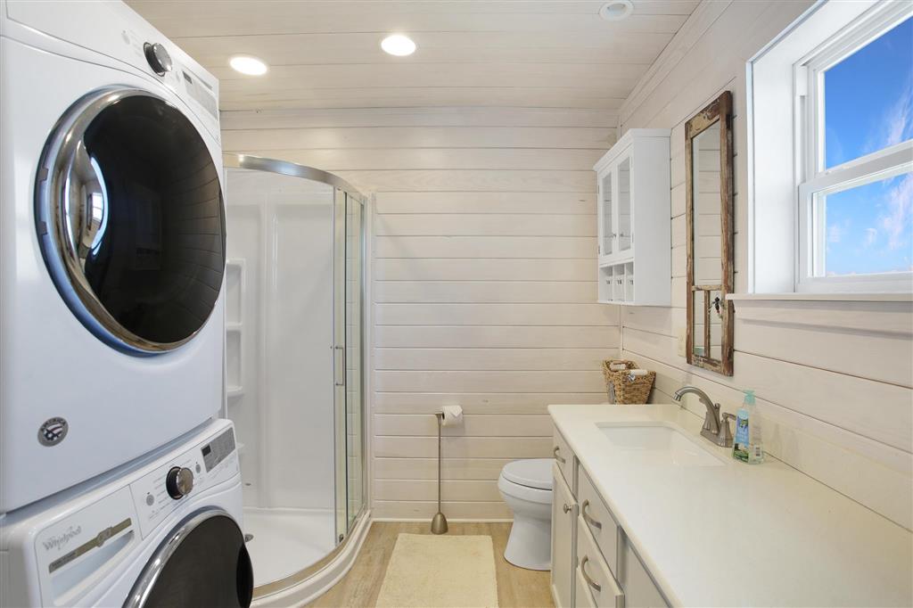 Lake Charles, Louisiana, 70607, United States, 1 Bedroom Bedrooms, ,2 BathroomsBathrooms,Residential,For Sale,2028404