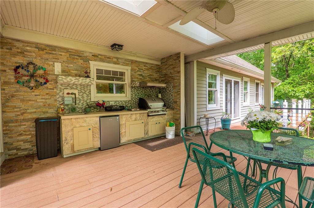 Cranston, Rhode Island, 02921, United States, 3 Bedrooms Bedrooms, ,3 BathroomsBathrooms,Residential,For Sale,1978499