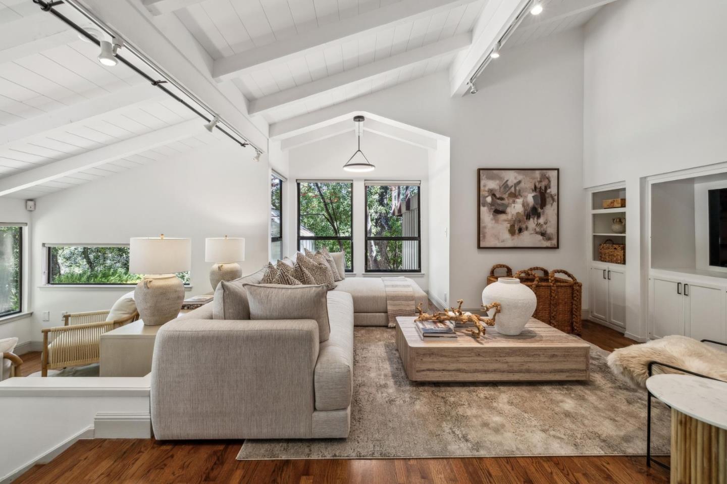 Portola Valley, California, 94028, United States, 6 Bedrooms Bedrooms, ,6 BathroomsBathrooms,Residential,For Sale,1917996
