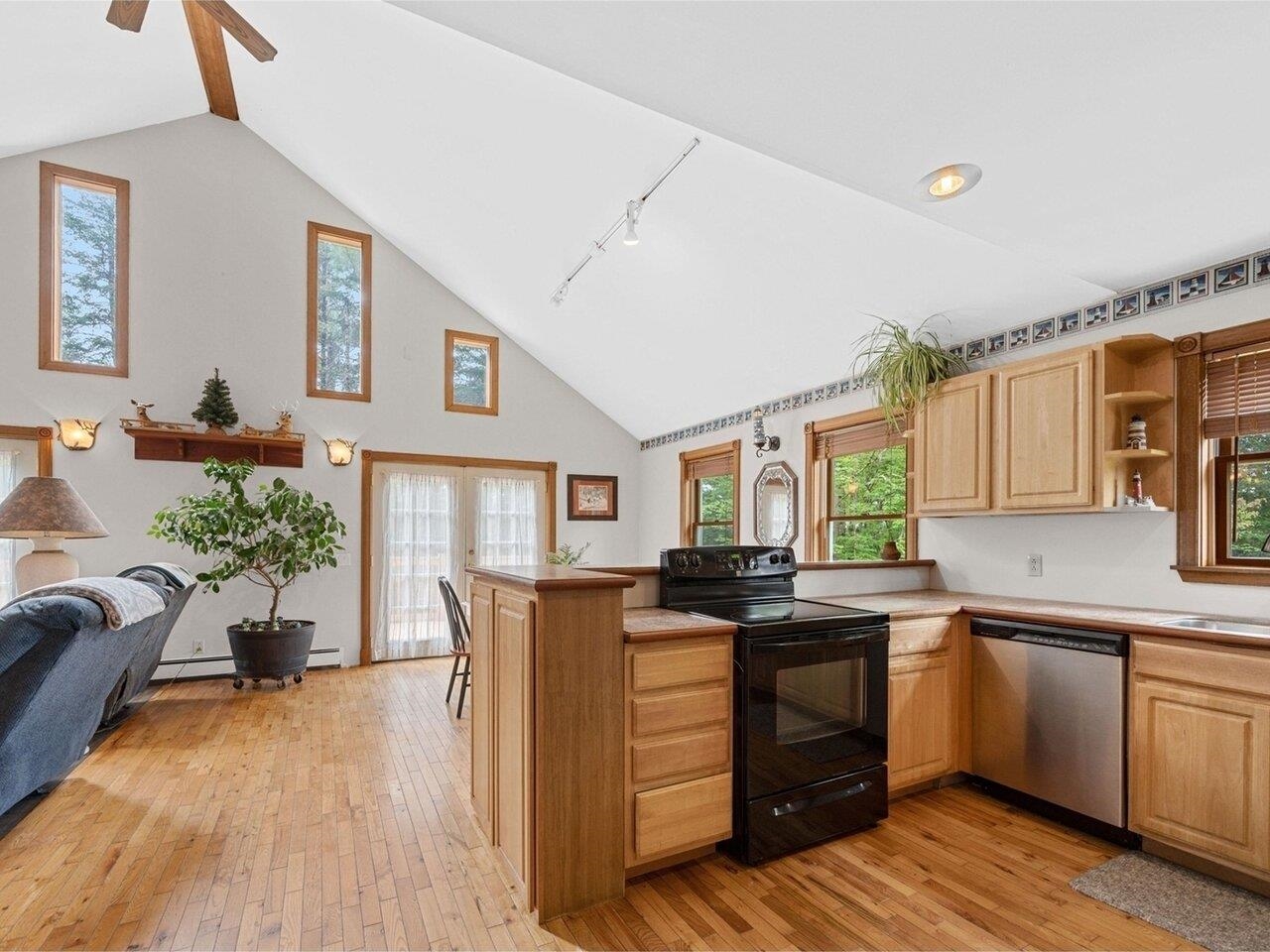 East Montpelier, Vermont, 05651, United States, 3 Bedrooms Bedrooms, ,1 BathroomBathrooms,Residential,For Sale,1882600