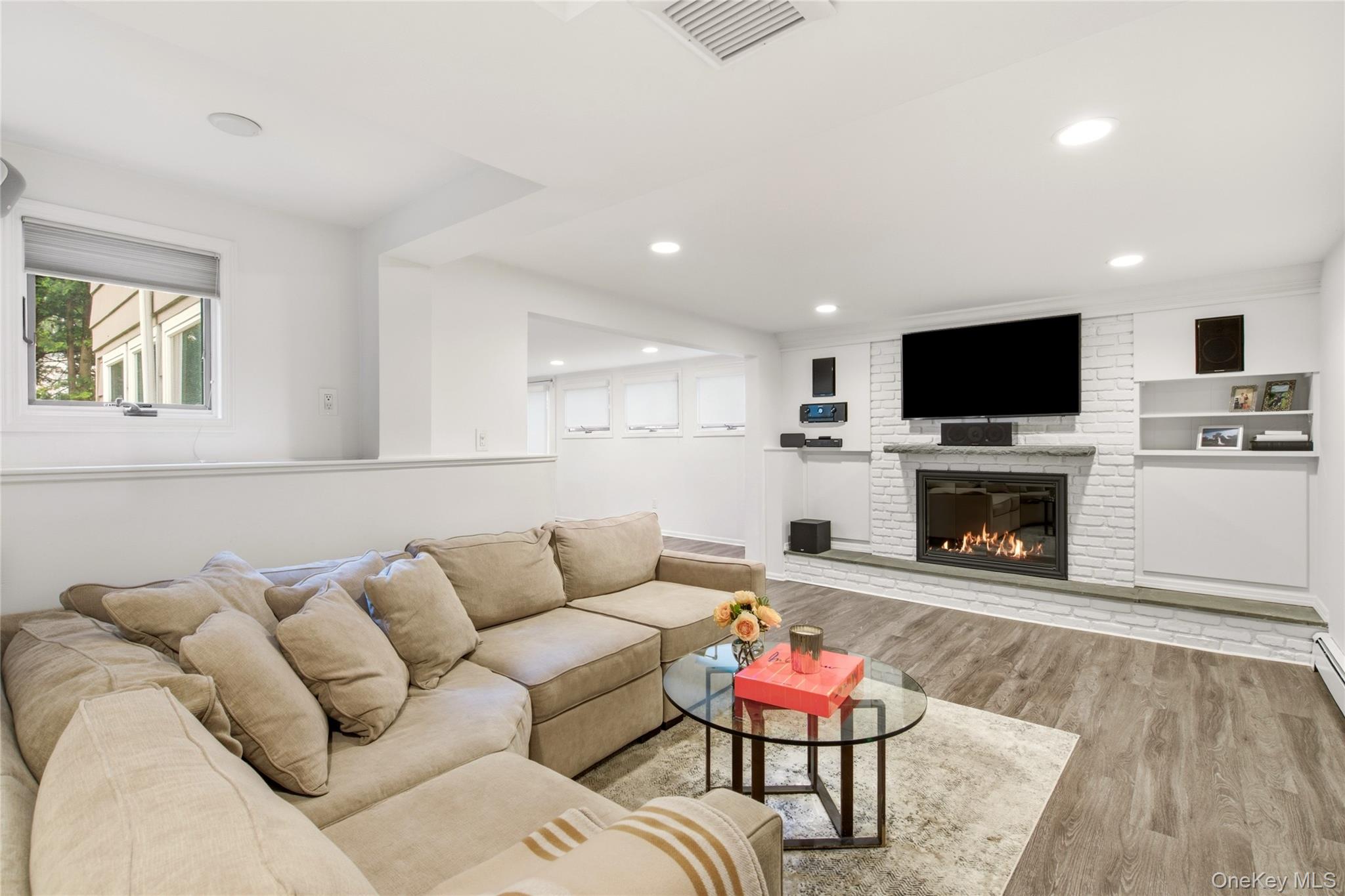  29 Sycamore Drive, Roslyn, NY, 11576 - 物件實景