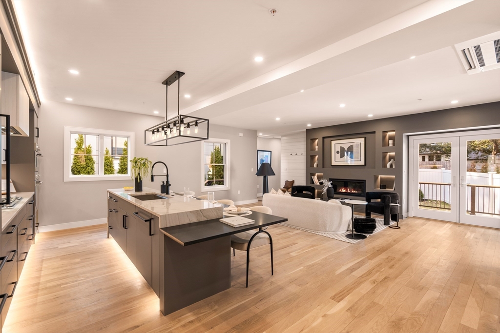 Brookline, Massachusetts, 02445, United States, 3 Bedrooms Bedrooms, ,4 BathroomsBathrooms,Residential,For Sale,1760278