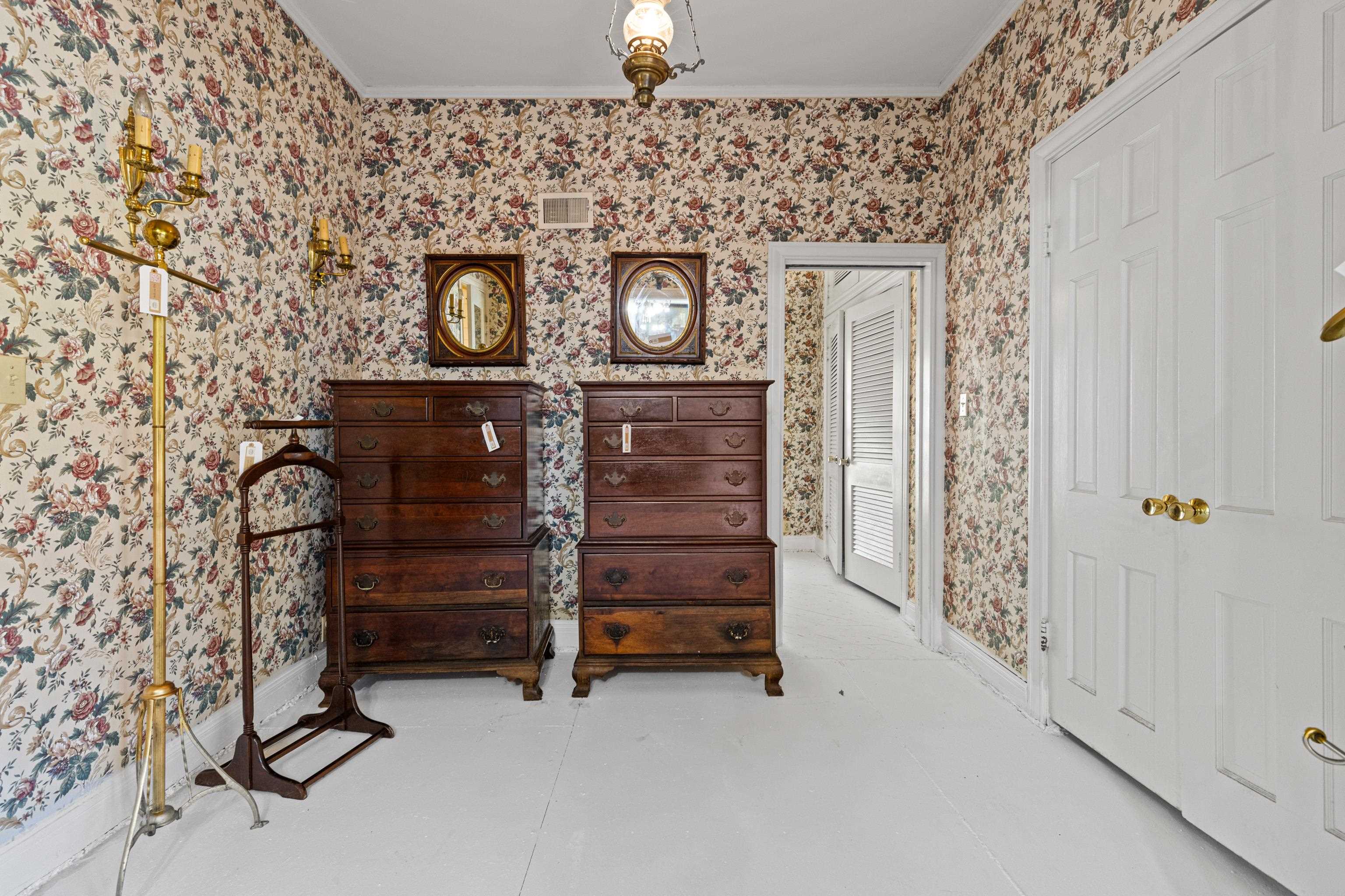 Jefferson, Texas, 75657, United States, 5 Bedrooms Bedrooms, ,5 BathroomsBathrooms,Residential,For Sale,1978271