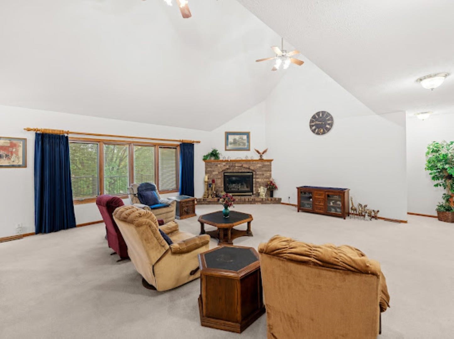 Salina, Kansas, 67401, United States, 4 Bedrooms Bedrooms, ,4 BathroomsBathrooms,Residential,For Sale,1932172