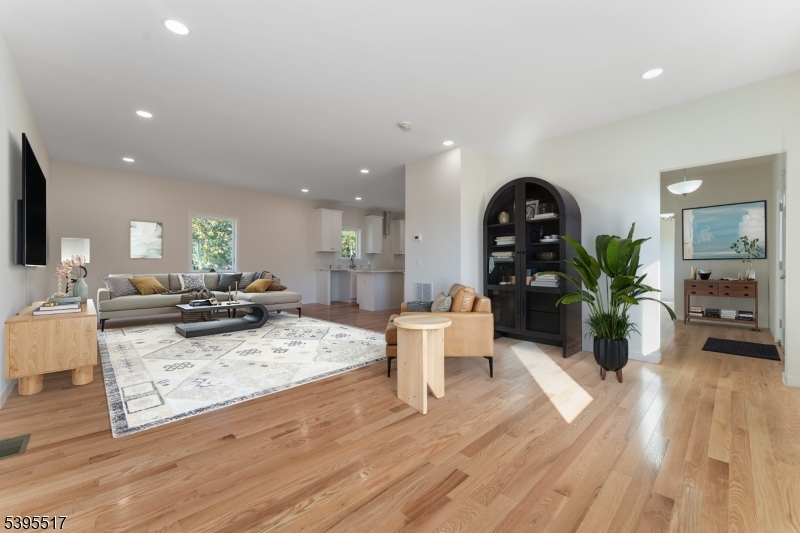 Washington Boro, New Jersey, 07882, United States, 4 Bedrooms Bedrooms, ,3 BathroomsBathrooms,Residential,For Sale,1988222