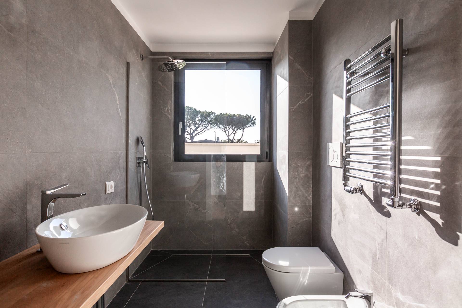 Roma, Roma, 00100, IT, 2 Bedrooms Bedrooms, ,3 BathroomsBathrooms,Residential,For Sale,1849001