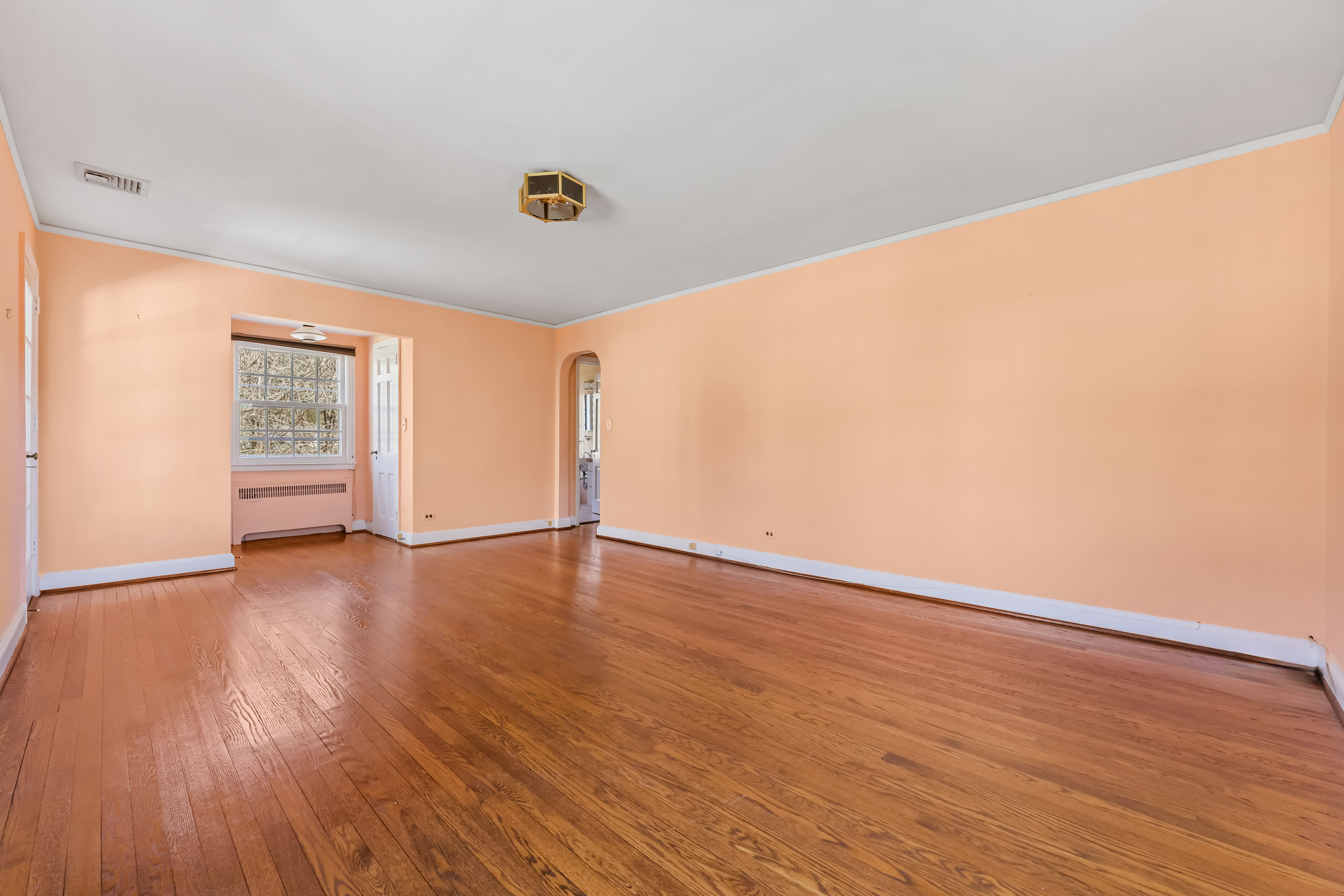  Sun-drenched and Welcoming - 物件實景