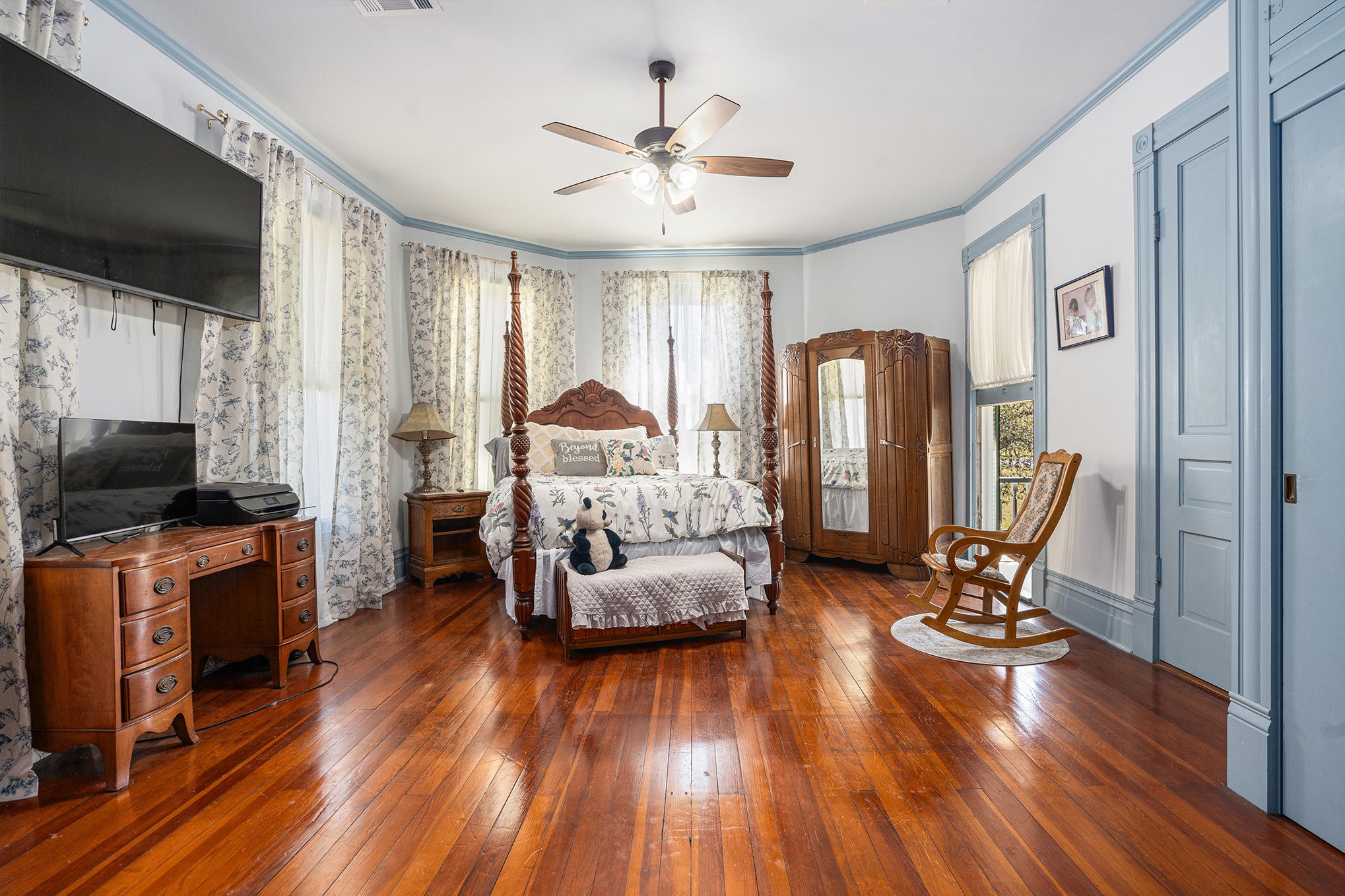 Anahuac, Texas, 77514, United States, 3 Bedrooms Bedrooms, ,2 BathroomsBathrooms,Residential,For Sale,1908288
