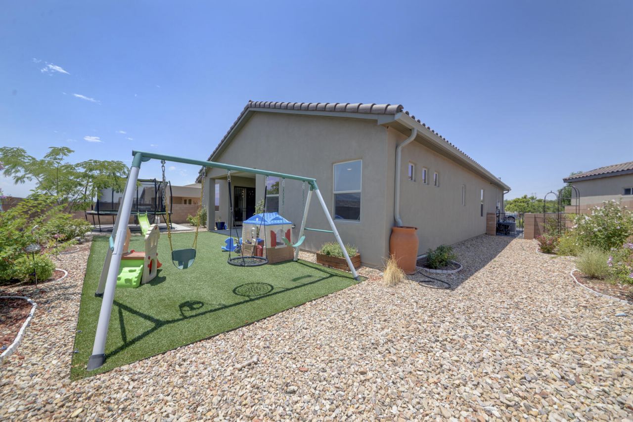 Rio Rancho, New Mexico, 87144, United States, 4 Bedrooms Bedrooms, ,3 BathroomsBathrooms,Residential,For Sale,1895660