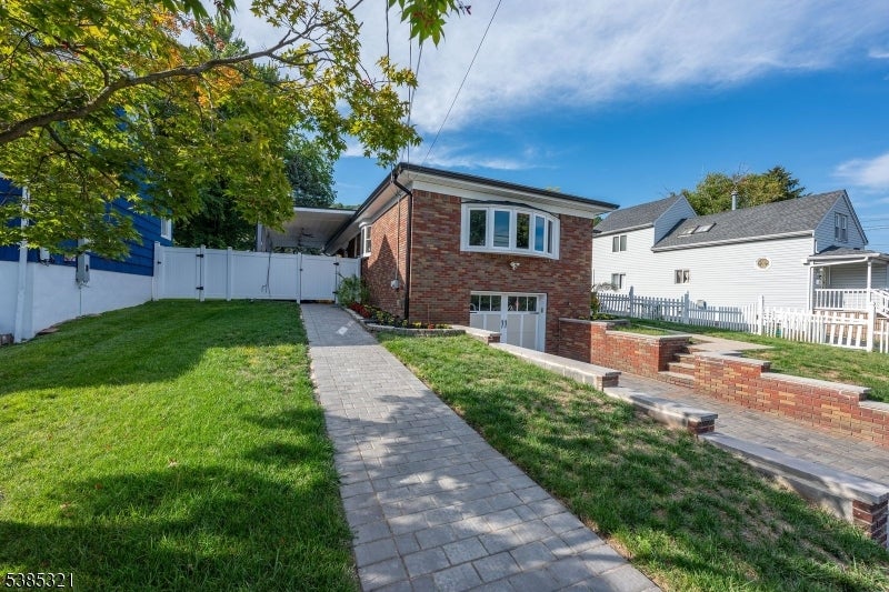 Paterson City, New Jersey, 07502, United States, 3 Bedrooms Bedrooms, ,3 BathroomsBathrooms,Residential,For Sale,1981357