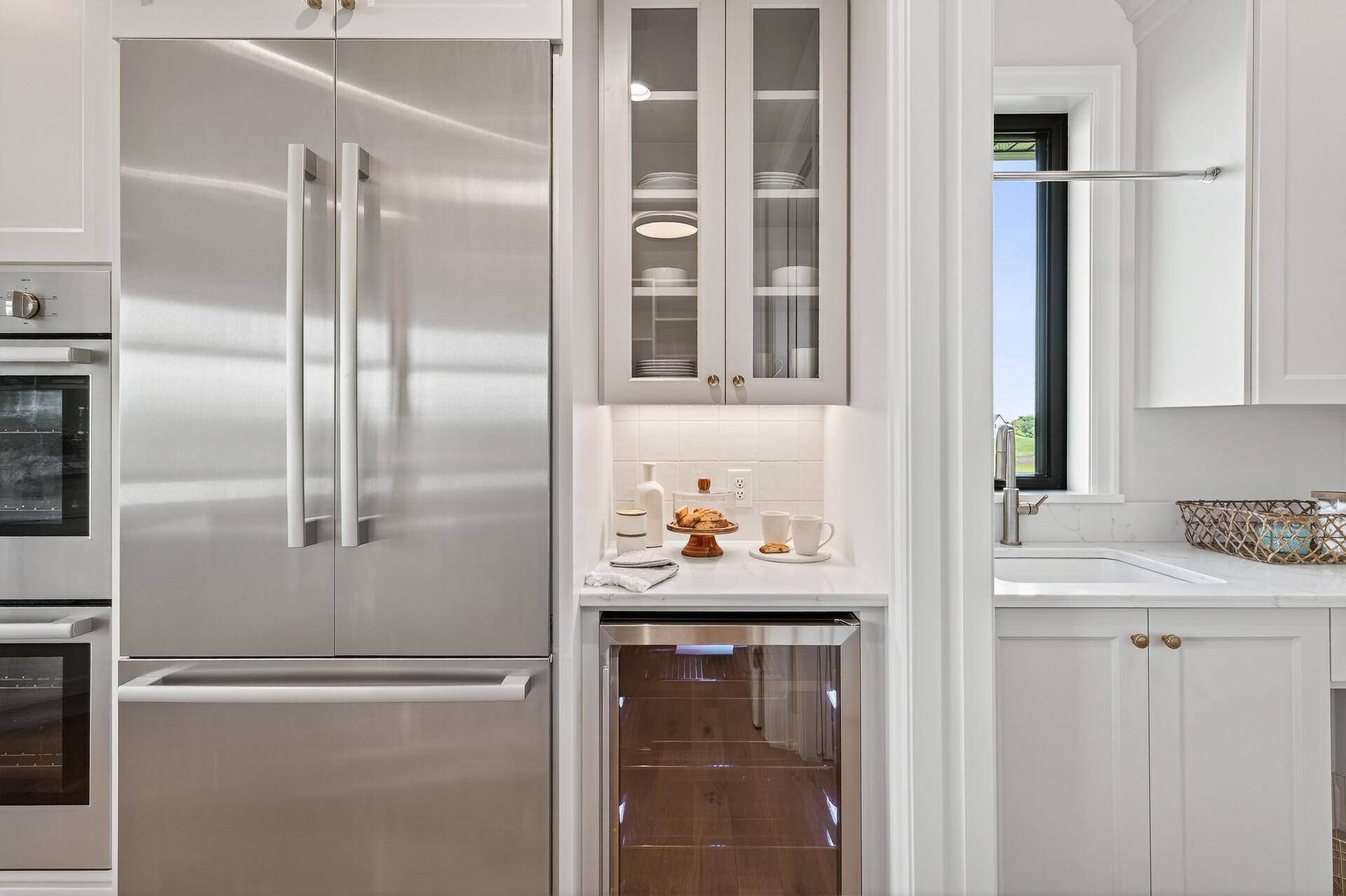 Chanhassen, Minnesota, 55331, United States, 4 Bedrooms Bedrooms, ,2 BathroomsBathrooms,Residential,For Sale,1994777