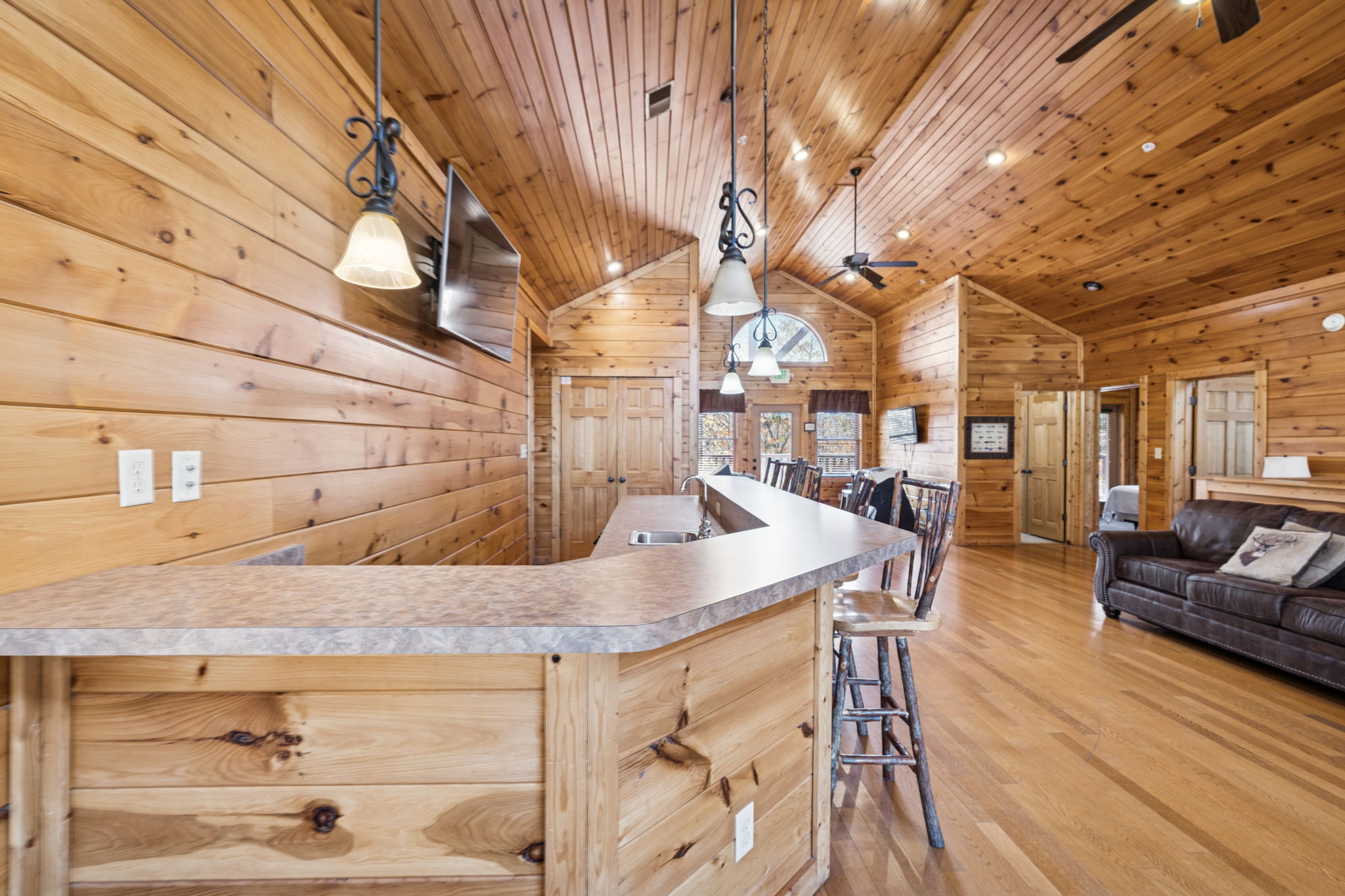 Gatlinburg, Tennessee, 37738, United States, 9 Bedrooms Bedrooms, ,9 BathroomsBathrooms,Residential,For Sale,1996380