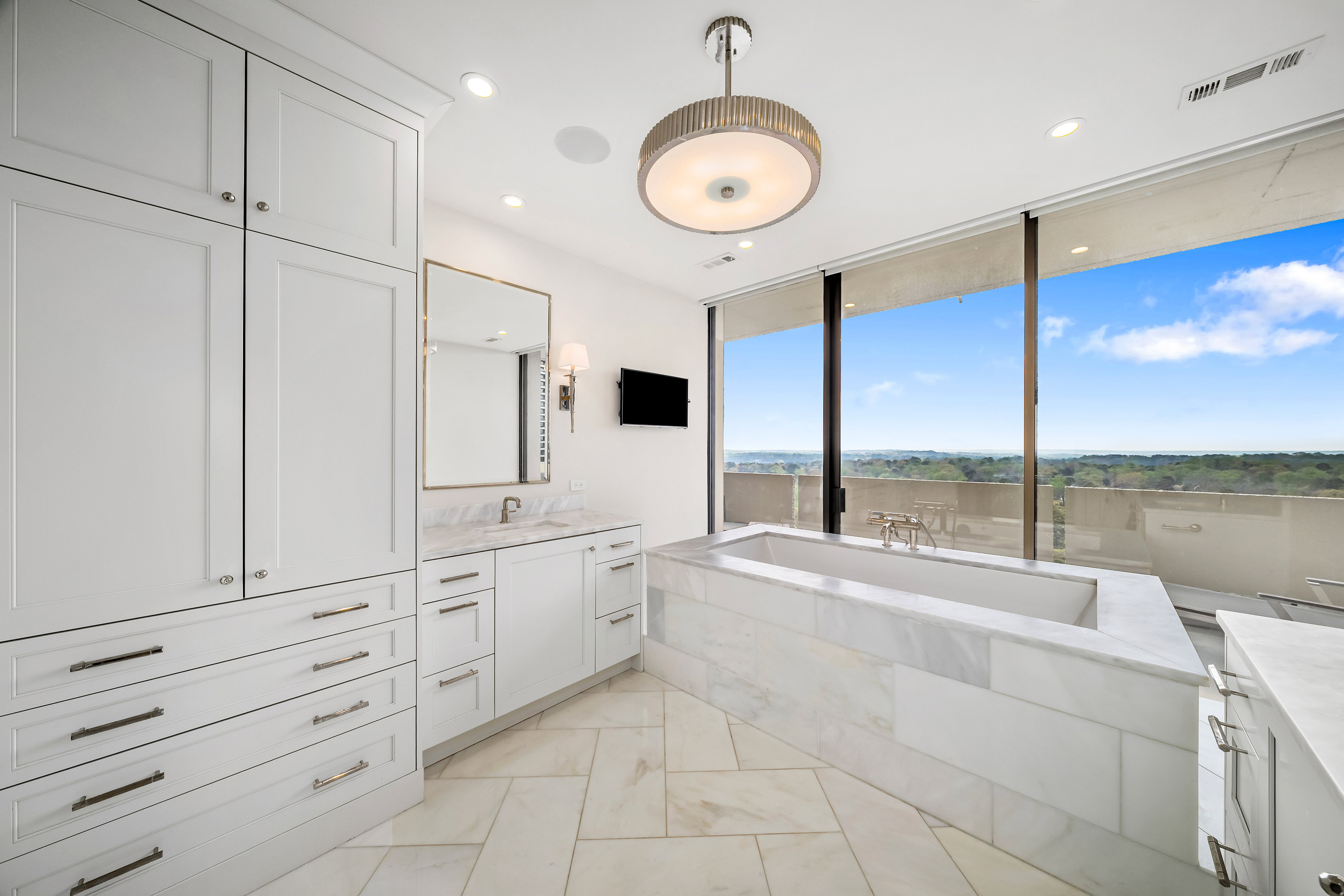  Fully Renovated Residence with Stunning Skyline Views - 物件實景