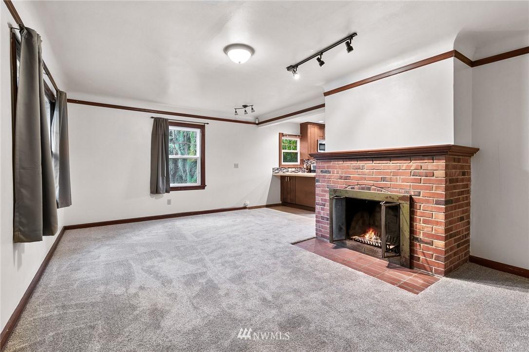 25237 68TH AVE S. (WEST VALLEY HWY), KENT, Washington, 98032, United States, 4 Bedrooms Bedrooms, ,2 BathroomsBathrooms,Residential,For Sale,25237 68TH AVE S. (WEST VALLEY HWY),1619828