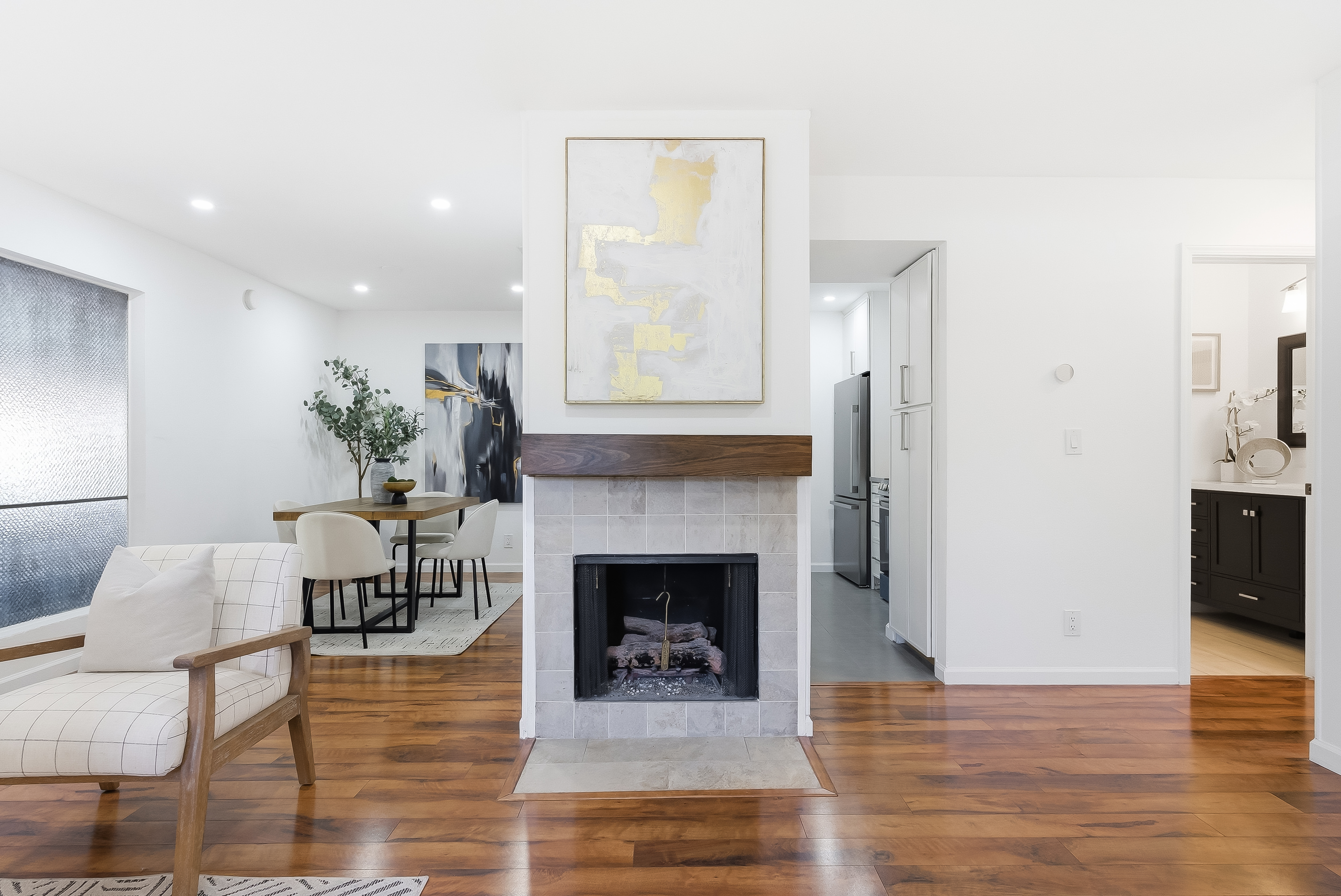  Rare One-Story End Unit Condo - 物件實景