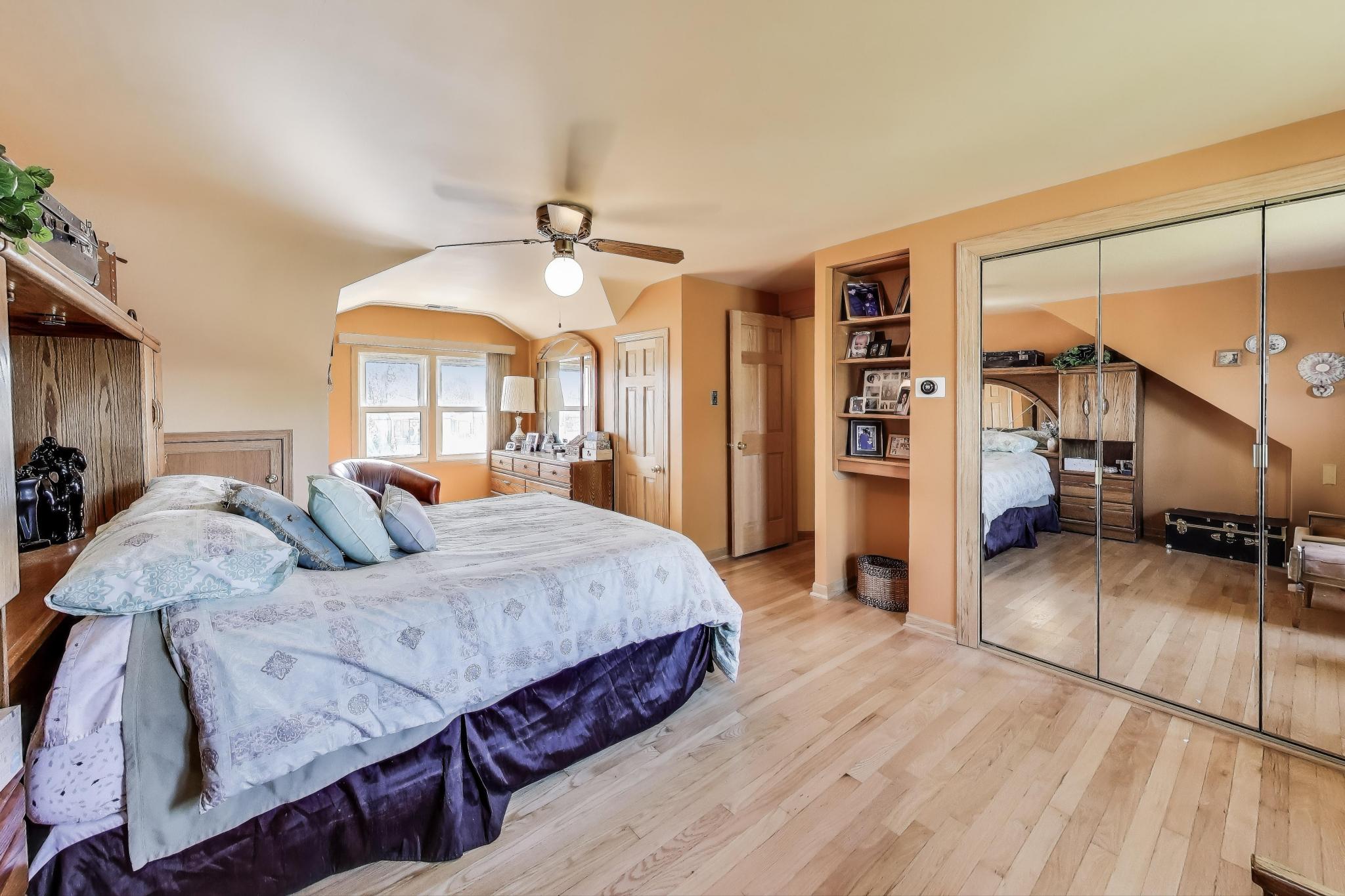 Harwood Heights, Illinois, 60706, United States, 2 Bedrooms Bedrooms, ,Residential,For Sale,1928738