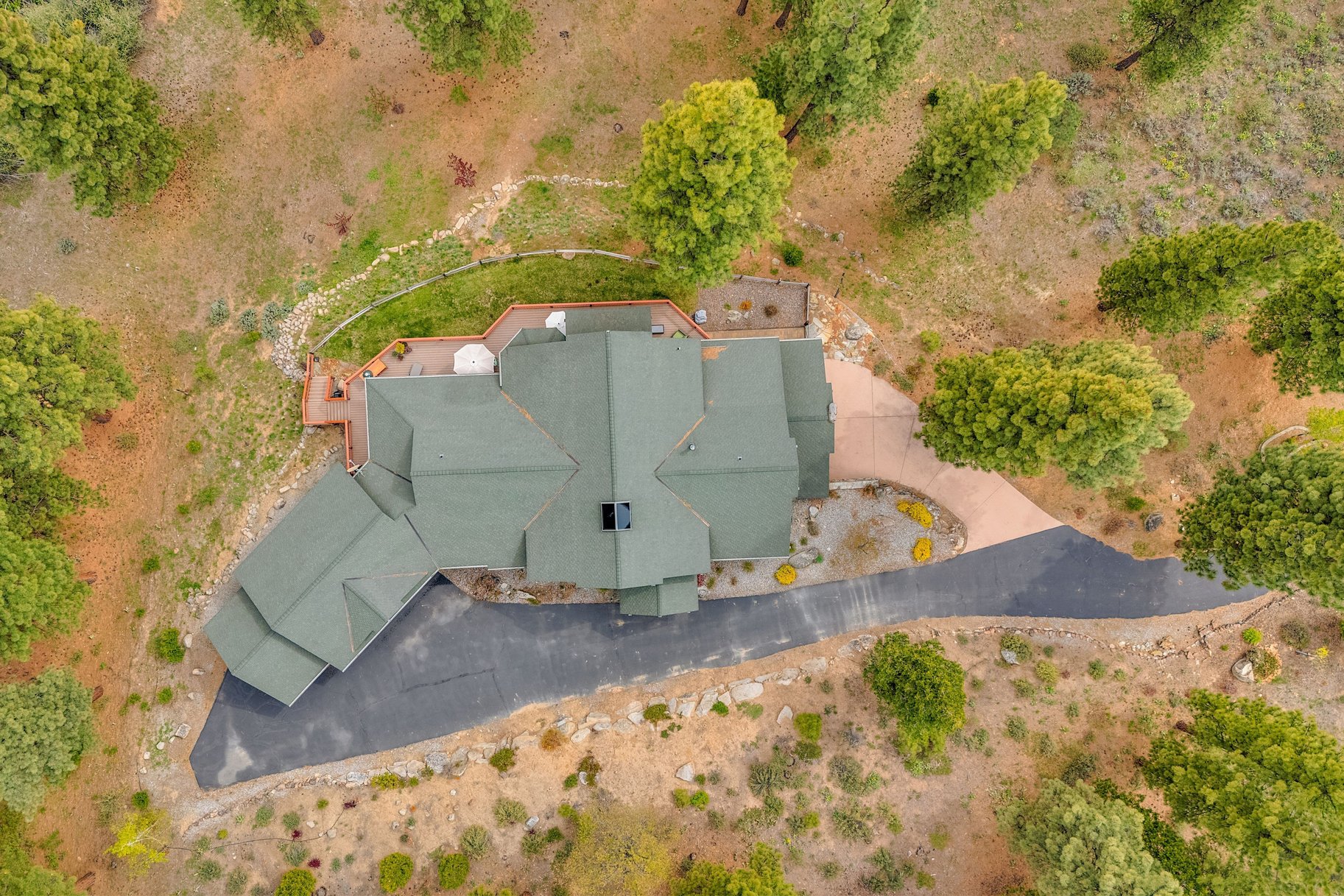  Private Estate Living Along the Fairways of Grizzly Ranch - 物件實景