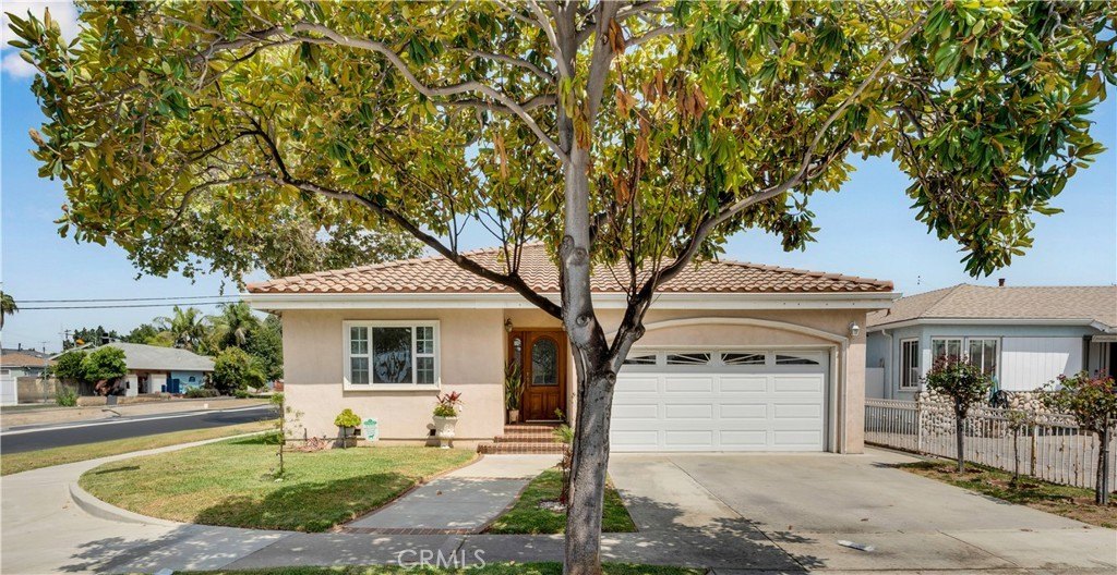 Downey, California, 90242, United States, 3 Bedrooms Bedrooms, ,2 BathroomsBathrooms,Residential,For Sale,1938023