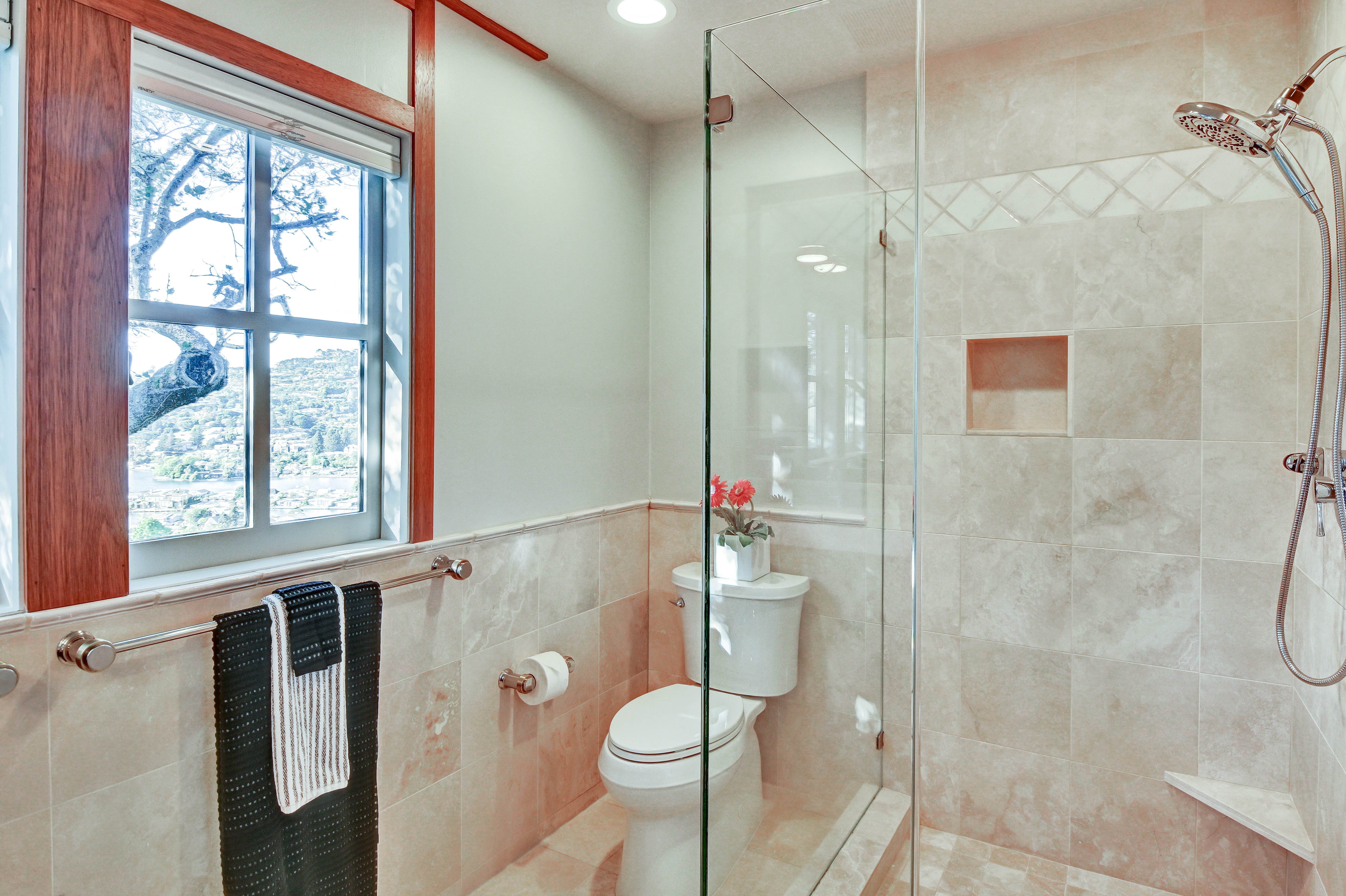  Fully Remodeled Mid Century Home in Belvedere - 物件實景