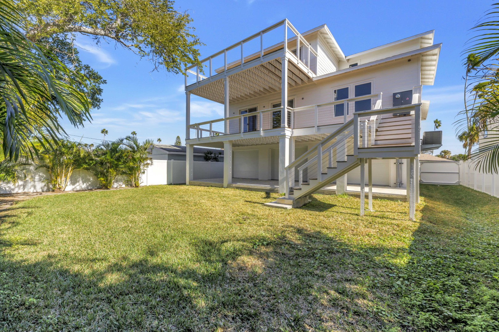 St Petersburg, Florida, 33703, United States, 5 Bedrooms Bedrooms, ,5 BathroomsBathrooms,Residential,For Sale,2013294