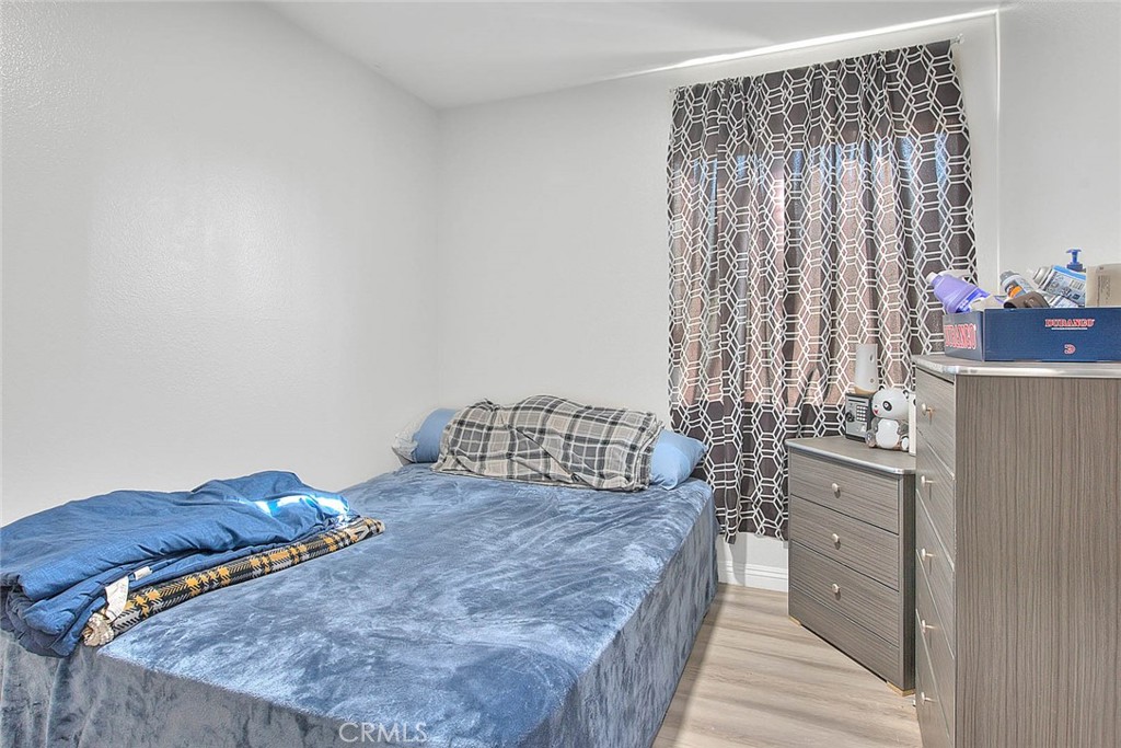 Jurupa Valley, California, 92509, United States, 4 Bedrooms Bedrooms, ,2 BathroomsBathrooms,Residential,For Sale,1998083